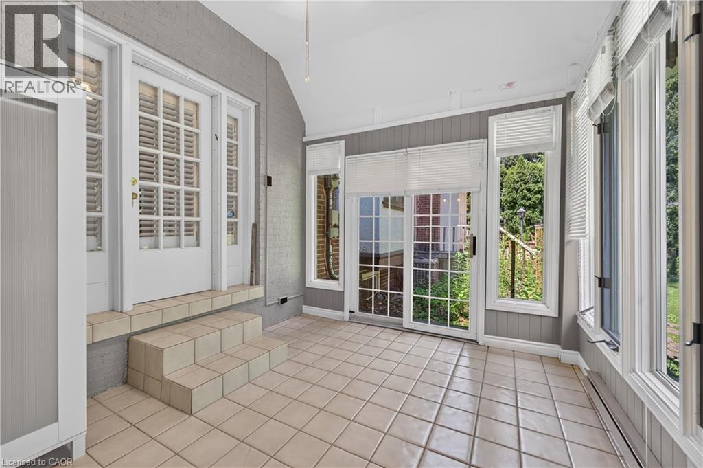4 Forsyth Avenue N, Hamilton, Ontario  L8S 4E1 - Photo 21 - 40855330