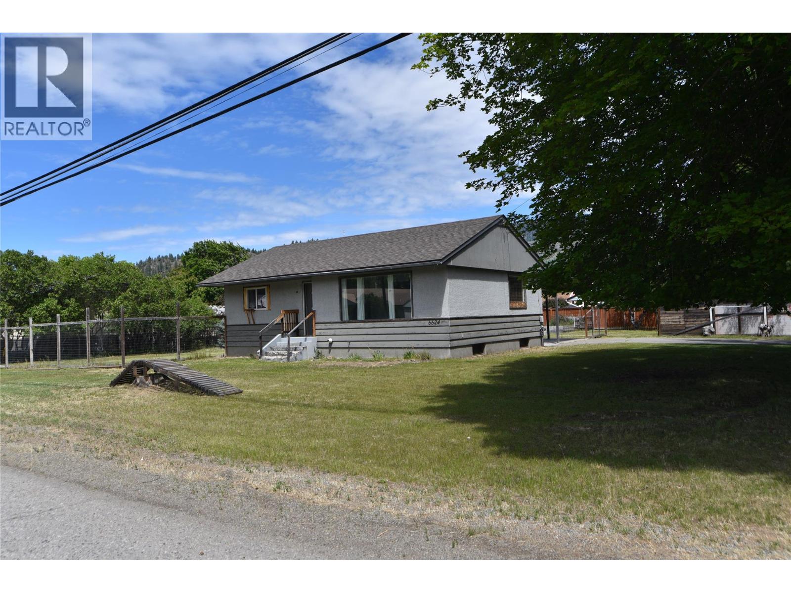 6624 19th Street, Grand Forks, British Columbia  V0H 1H0 - Photo 2 - 10390082