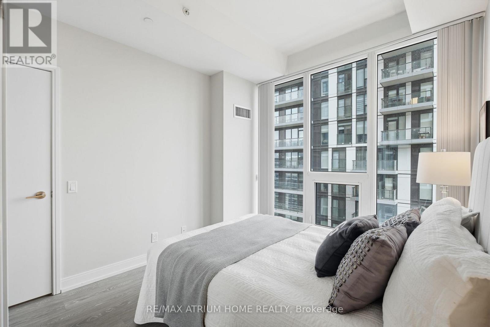 3601 - 181 Dundas Street E, Toronto, Ontario  M5A 0N5 - Photo 16 - C13670026