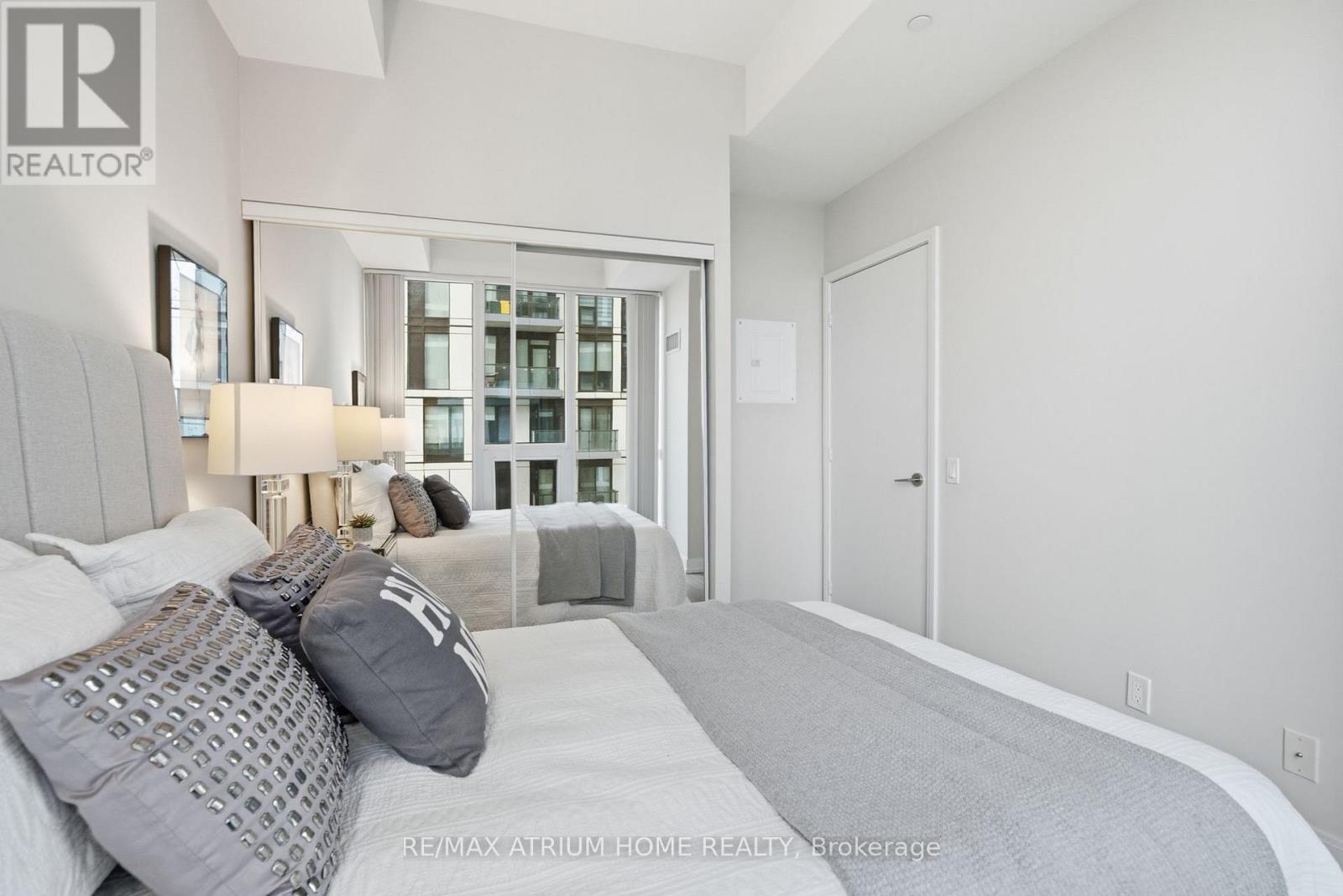 3601 - 181 Dundas Street E, Toronto, Ontario  M5A 0N5 - Photo 18 - C13670026