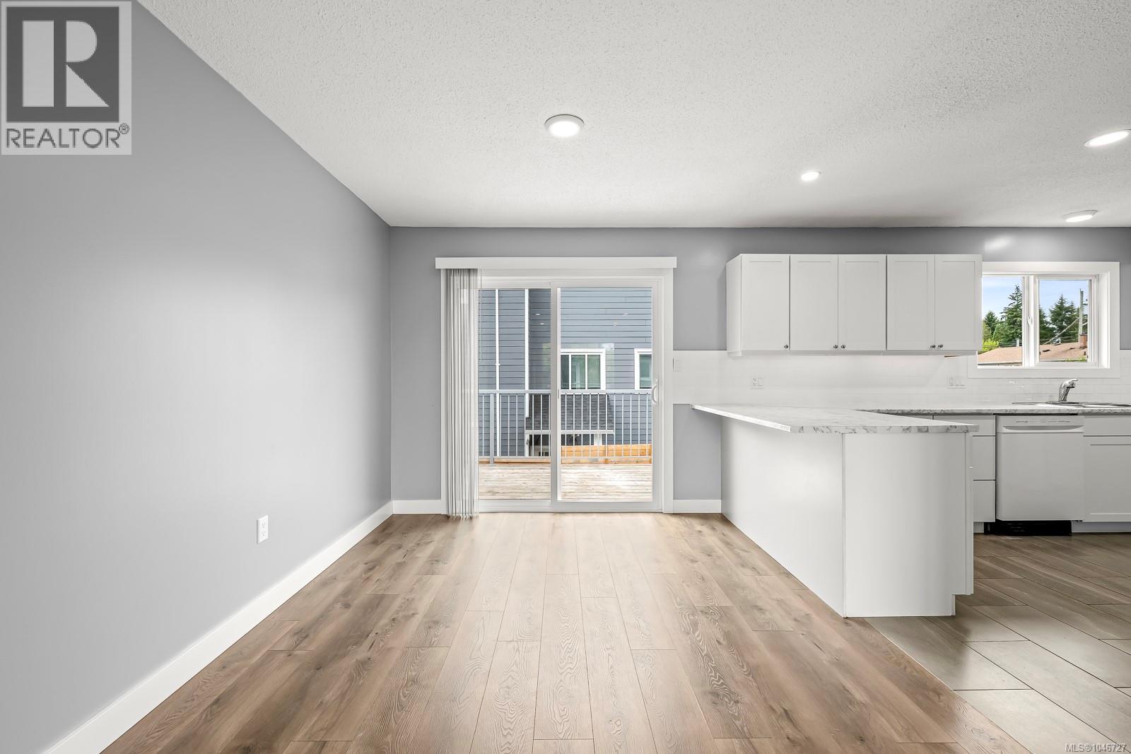 3303 Seventh St, Cumberland, British Columbia  V0R 1S0 - Photo 17 - 1046727
