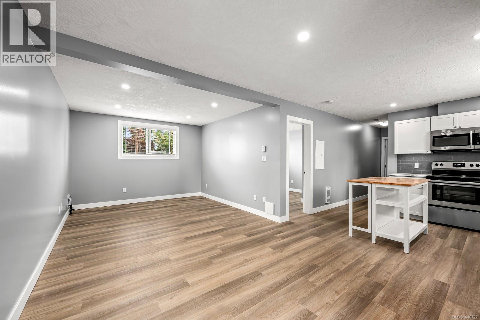 3303 Seventh St, Cumberland, British Columbia  V0R 1S0 - Photo 36 - 1046727