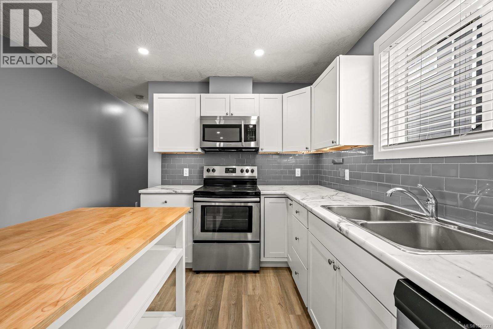 3303 Seventh St, Cumberland, British Columbia  V0R 1S0 - Photo 41 - 1046727