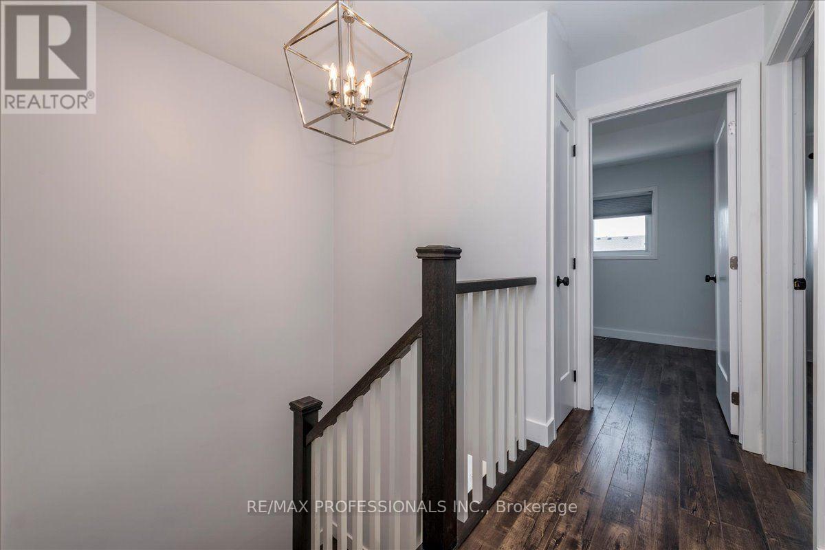 10 Corrie Crescent, Essa (Angus), Ontario L0M 1B3 - Photo 13 - N13670058