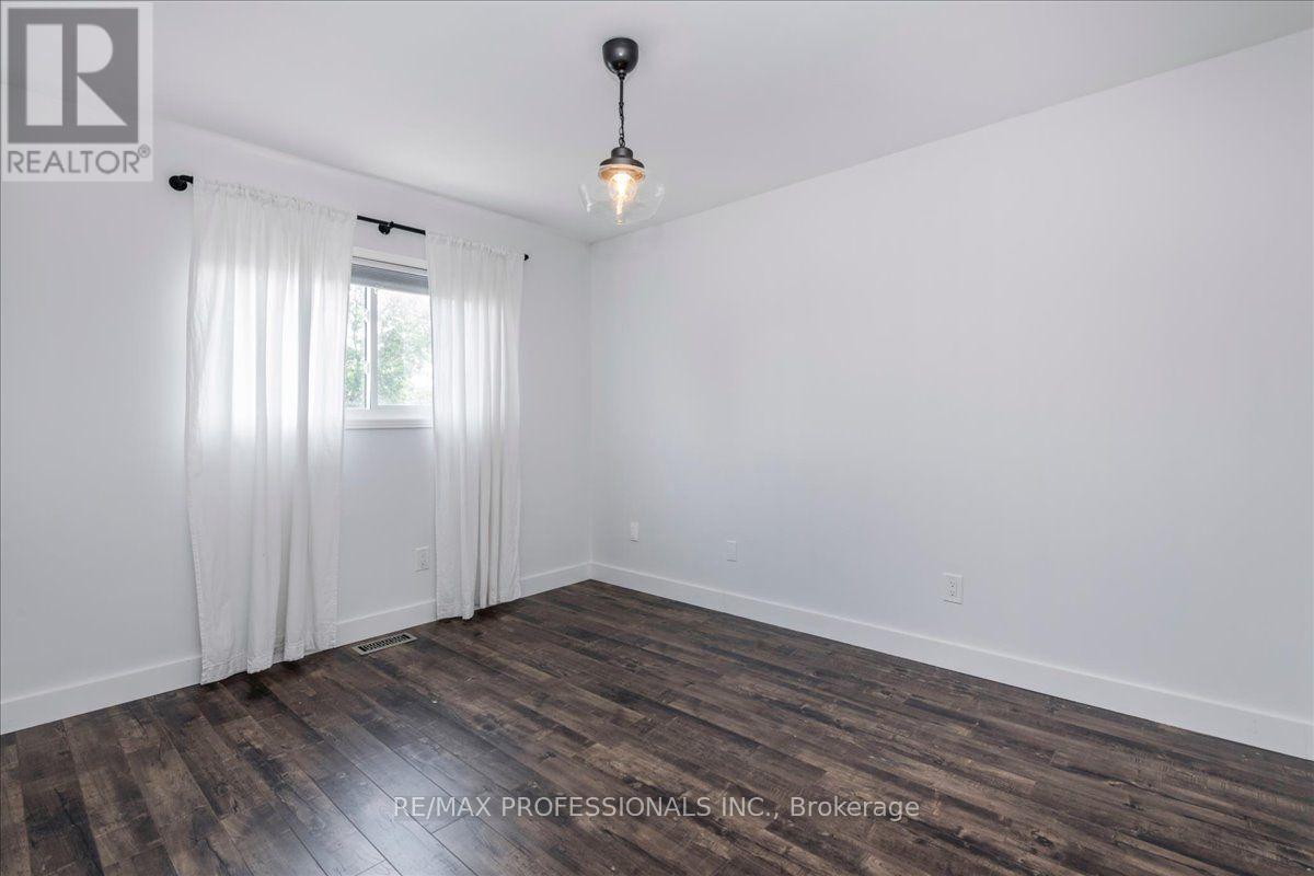 10 Corrie Crescent, Essa (Angus), Ontario L0M 1B3 - Photo 14 - N13670058