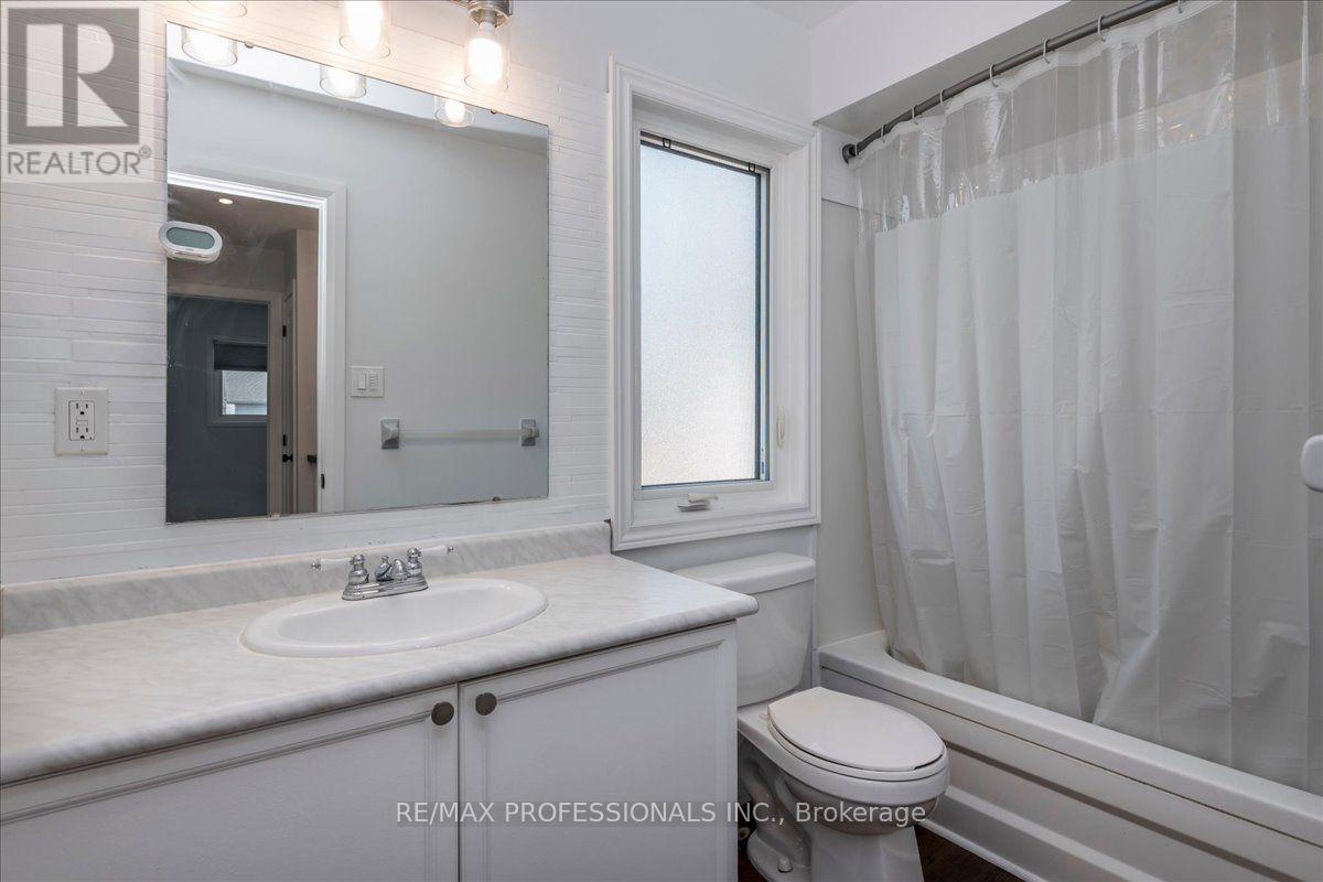 10 Corrie Crescent, Essa (Angus), Ontario L0M 1B3 - Photo 16 - N13670058
