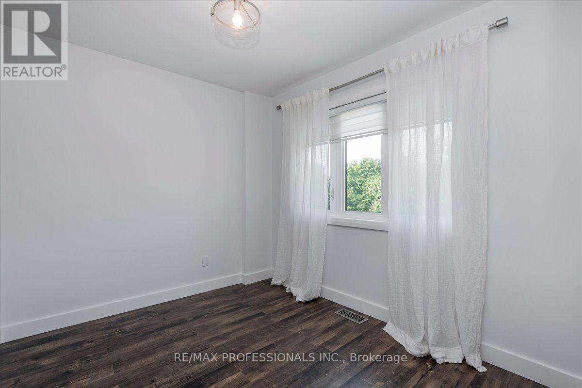 10 Corrie Crescent, Essa (Angus), Ontario L0M 1B3 - Photo 17 - N13670058