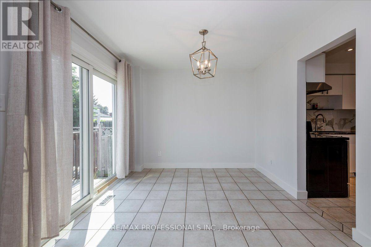 10 Corrie Crescent, Essa (Angus), Ontario L0M 1B3 - Photo 7 - N13670058