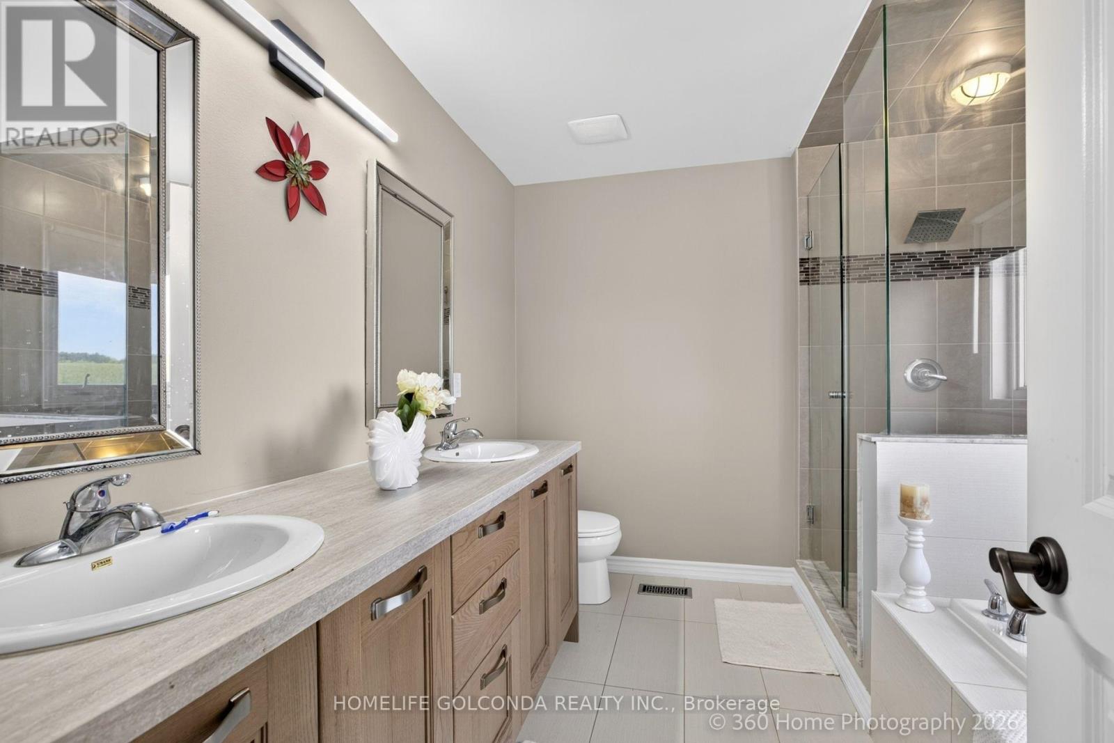 40 Ridge Gate Crescent, East Gwillimbury (Mt Albert), Ontario  L0G 1M0 - Photo 15 - N13670082