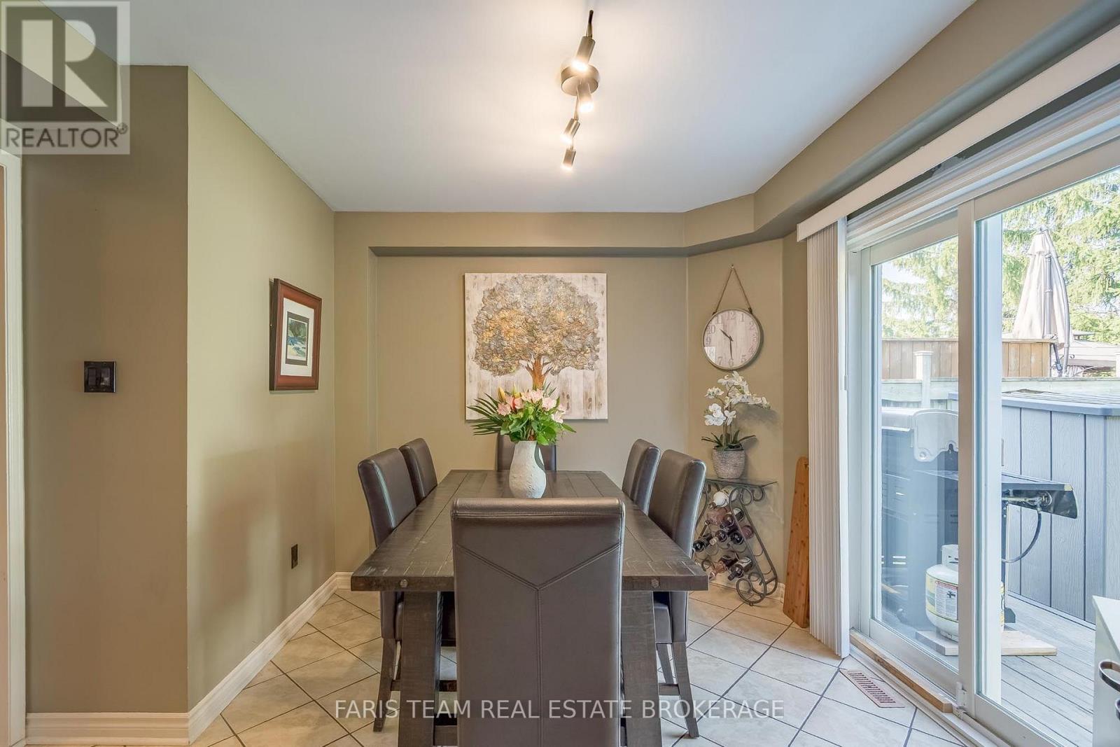 4 Bluegrass Drive, Barrie (Holly), Ontario  L4N 9N6 - Photo 10 - S13670056