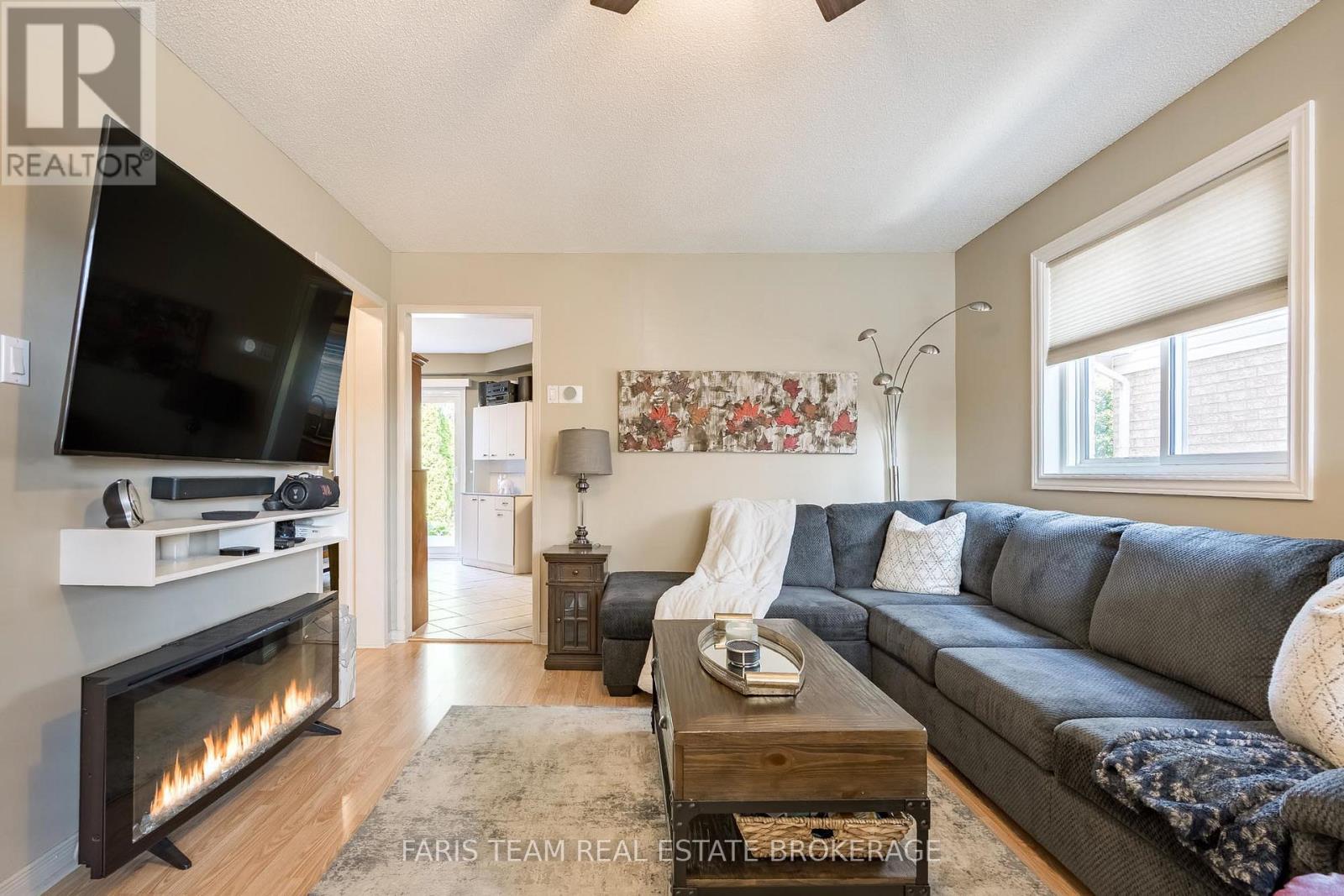 4 Bluegrass Drive, Barrie (Holly), Ontario  L4N 9N6 - Photo 11 - S13670056