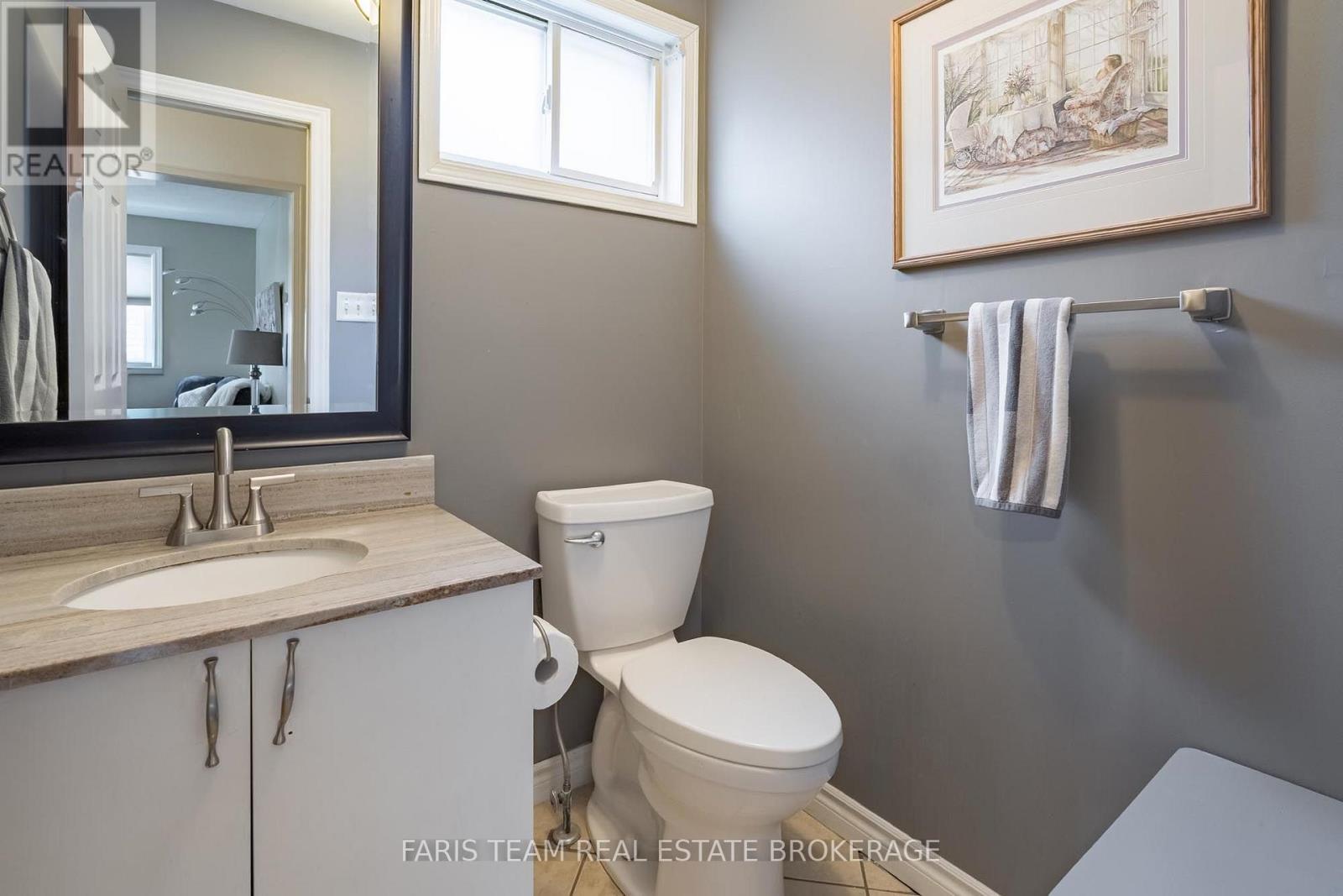 4 Bluegrass Drive, Barrie (Holly), Ontario  L4N 9N6 - Photo 14 - S13670056