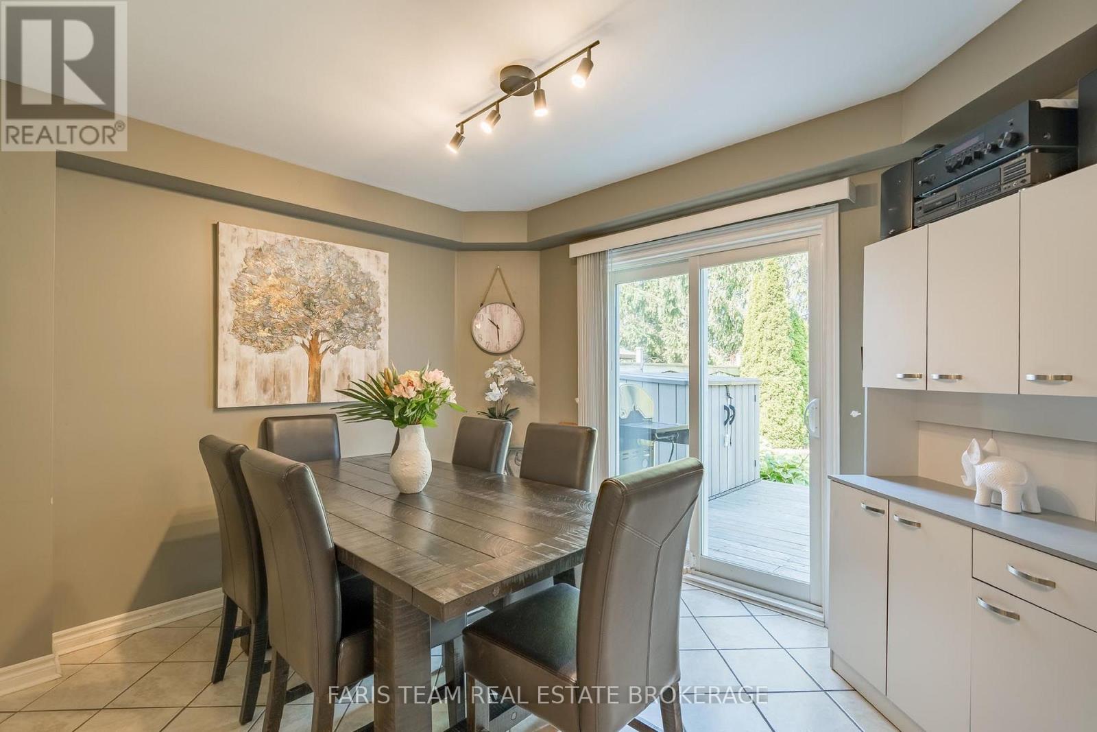 4 Bluegrass Drive, Barrie (Holly), Ontario  L4N 9N6 - Photo 9 - S13670056