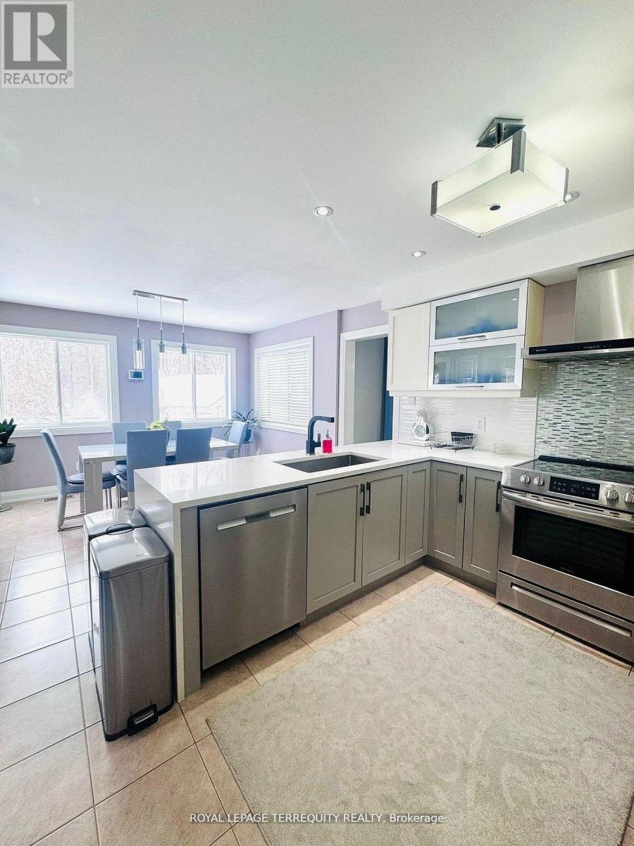 25 Jagges Drive, Barrie (Edgehill Drive), Ontario  L4N 0W9 - Photo 12 - S13670118