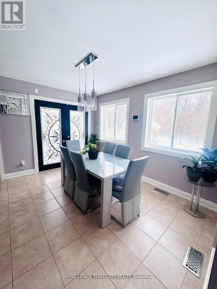 25 Jagges Drive, Barrie (Edgehill Drive), Ontario  L4N 0W9 - Photo 14 - S13670118