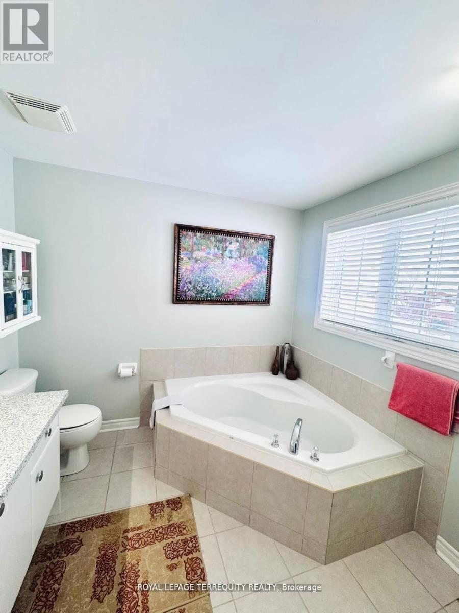 25 Jagges Drive, Barrie (Edgehill Drive), Ontario  L4N 0W9 - Photo 19 - S13670118