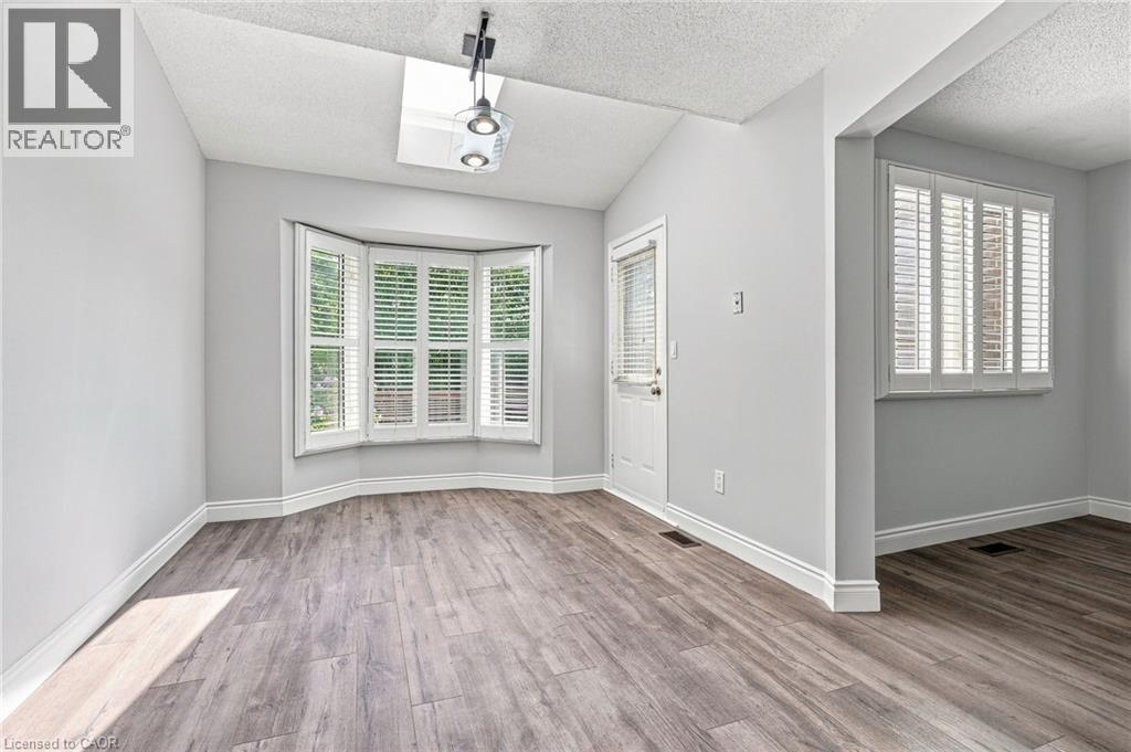 1 Perthshire Court, Hamilton, Ontario  L9B 2H1 - Photo 13 - 40855313