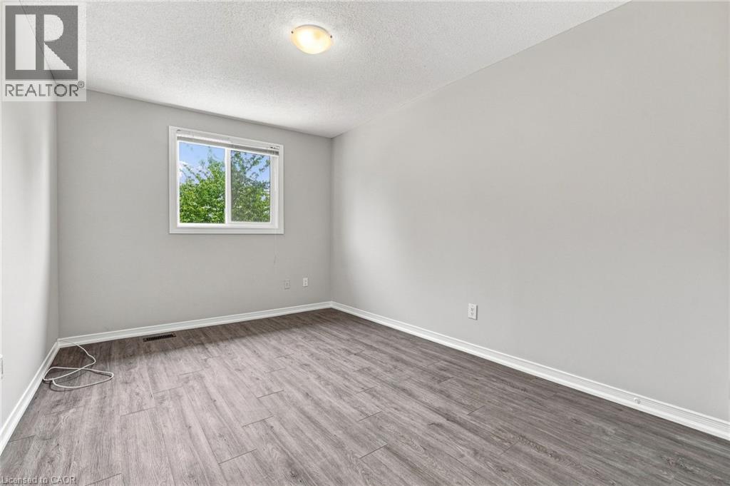 1 Perthshire Court, Hamilton, Ontario  L9B 2H1 - Photo 24 - 40855313