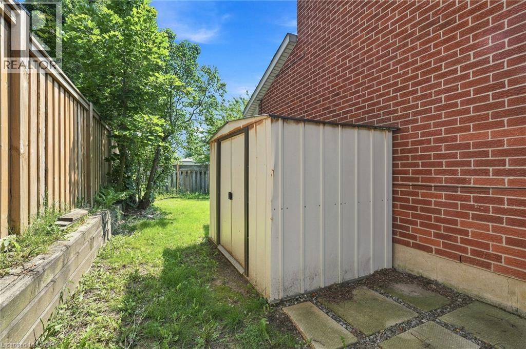1 Perthshire Court, Hamilton, Ontario  L9B 2H1 - Photo 39 - 40855313
