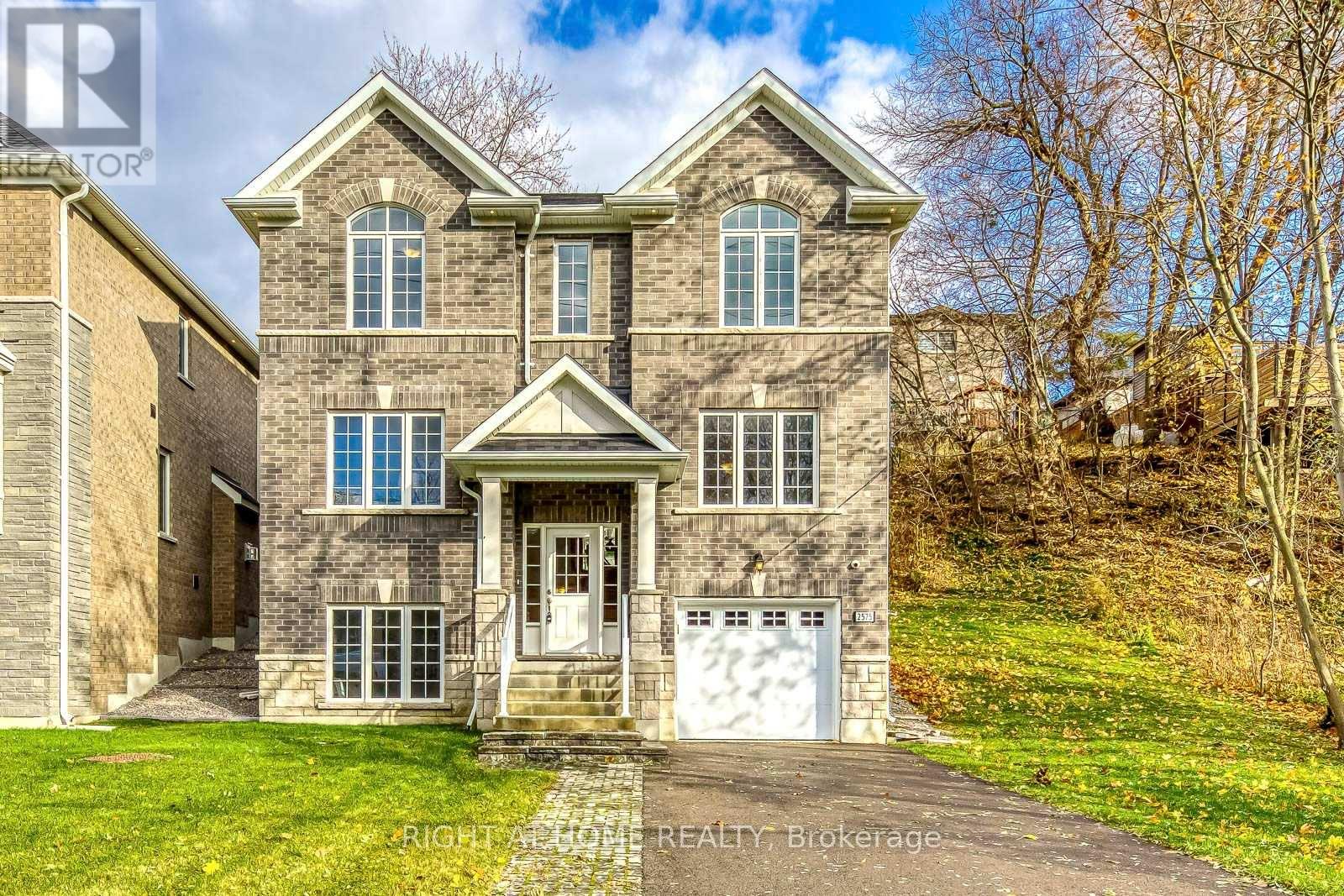 2575 Islington Avenue, Toronto, Ontario  M9V 4A2 - Photo 2 - W13670062