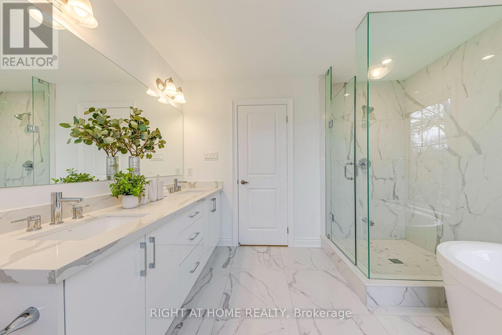 2575 Islington Avenue, Toronto, Ontario  M9V 4A2 - Photo 29 - W13670062