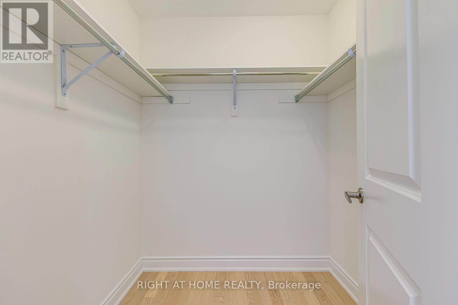 2575 Islington Avenue, Toronto, Ontario  M9V 4A2 - Photo 31 - W13670062