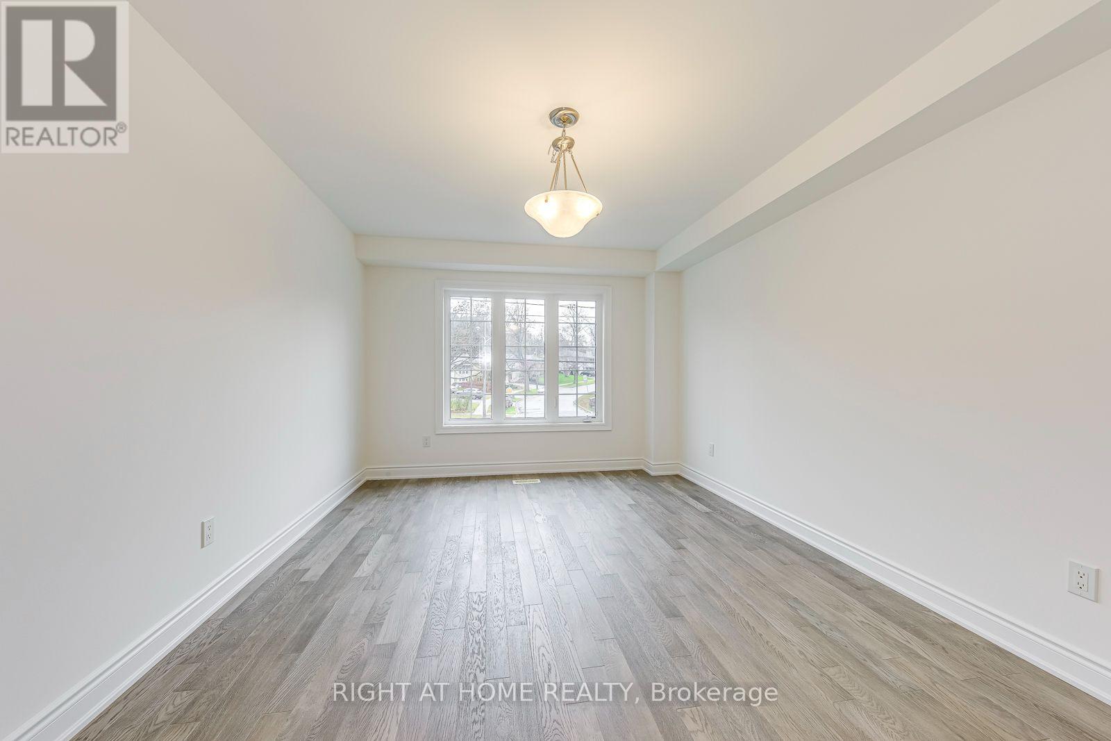 2579 Islington Avenue, Toronto, Ontario  M9V 4A2 - Photo 16 - W13670064
