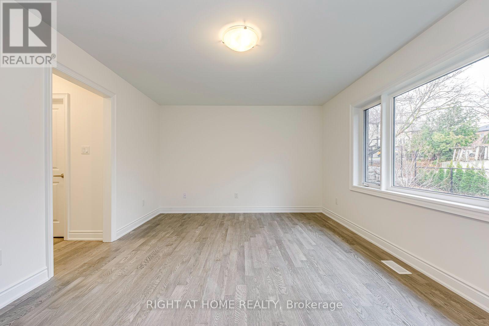 2579 Islington Avenue, Toronto, Ontario  M9V 4A2 - Photo 25 - W13670064