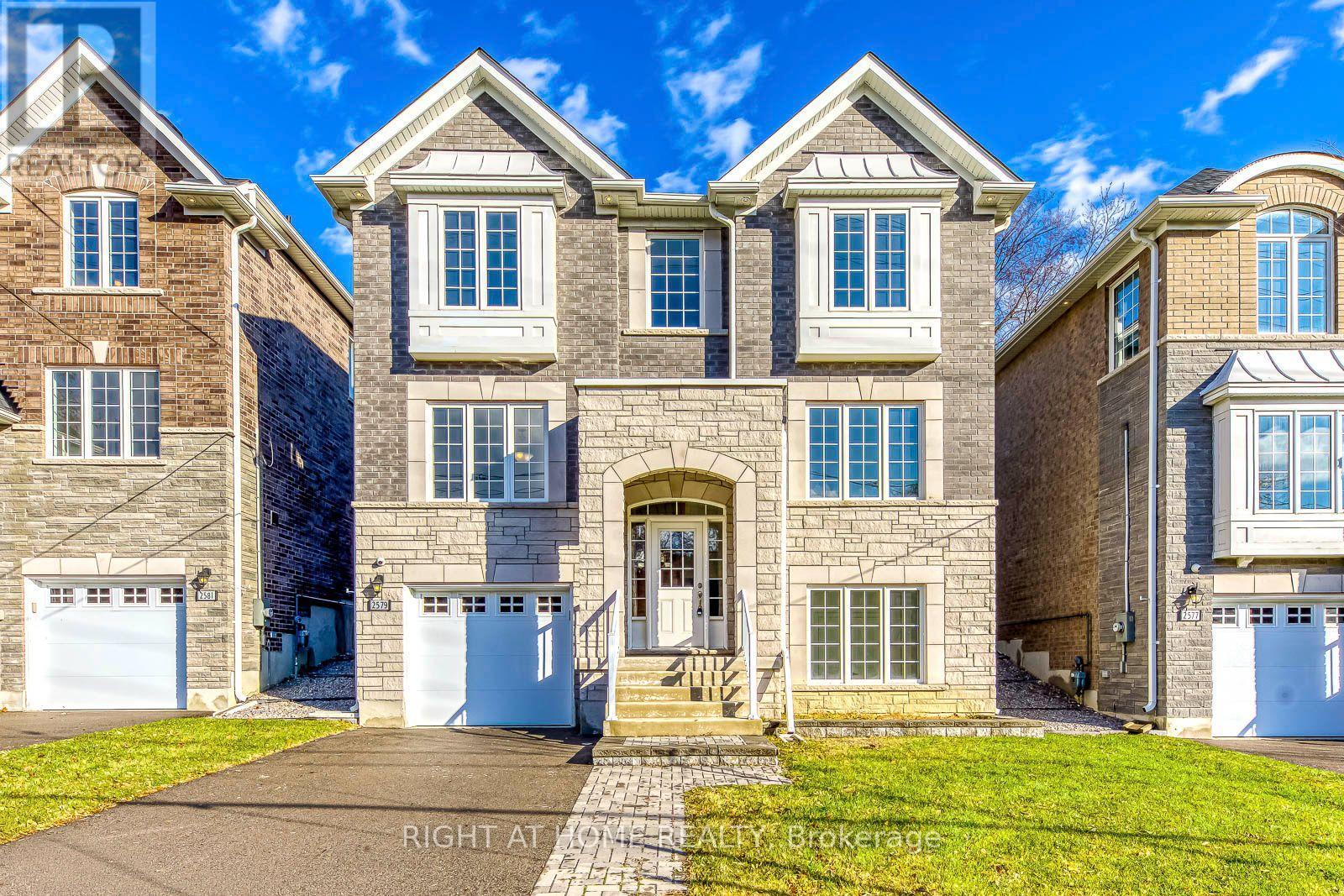 2579 Islington Avenue, Toronto, Ontario  M9V 4A2 - Photo 3 - W13670064