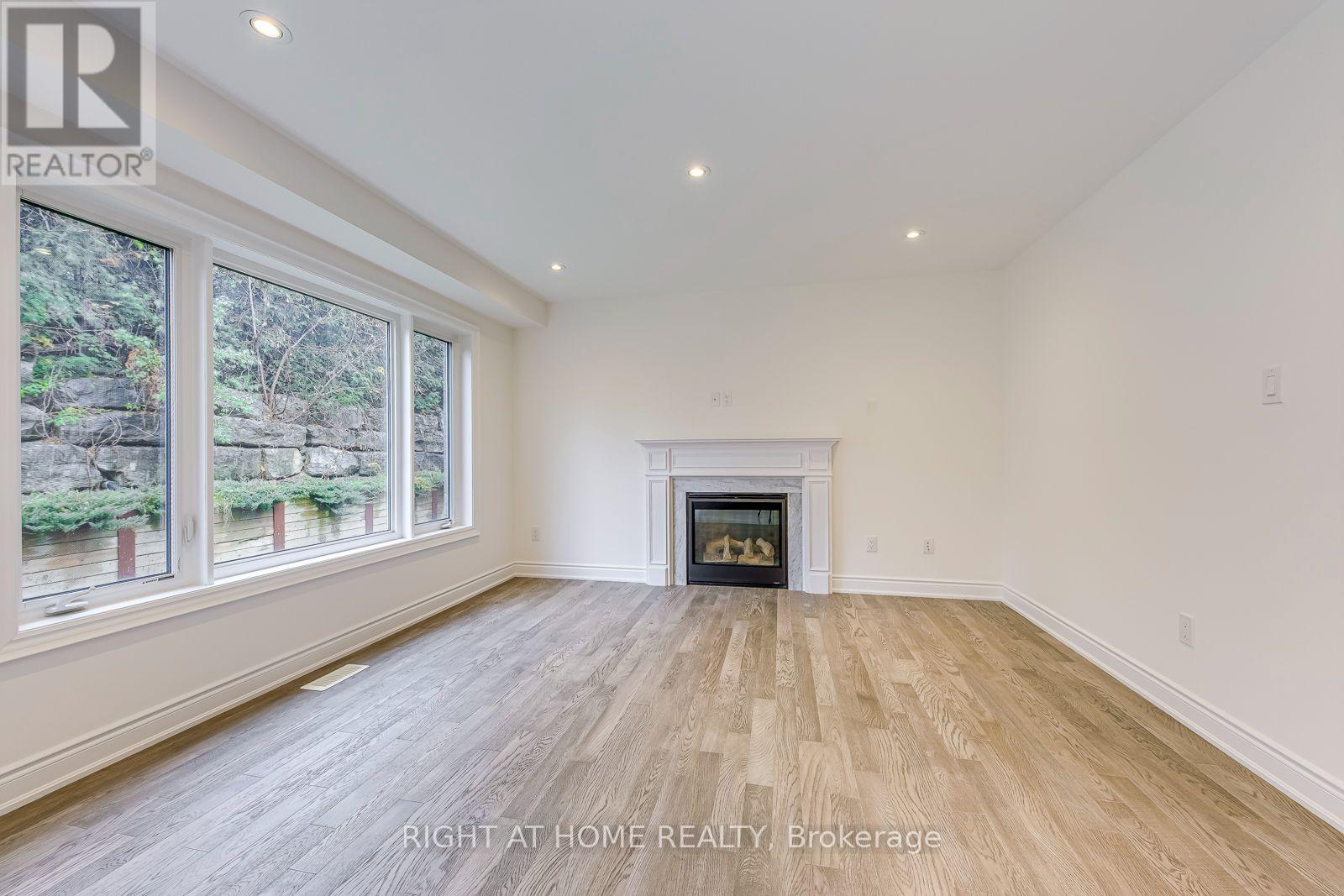 2579 Islington Avenue, Toronto, Ontario  M9V 4A2 - Photo 8 - W13670064
