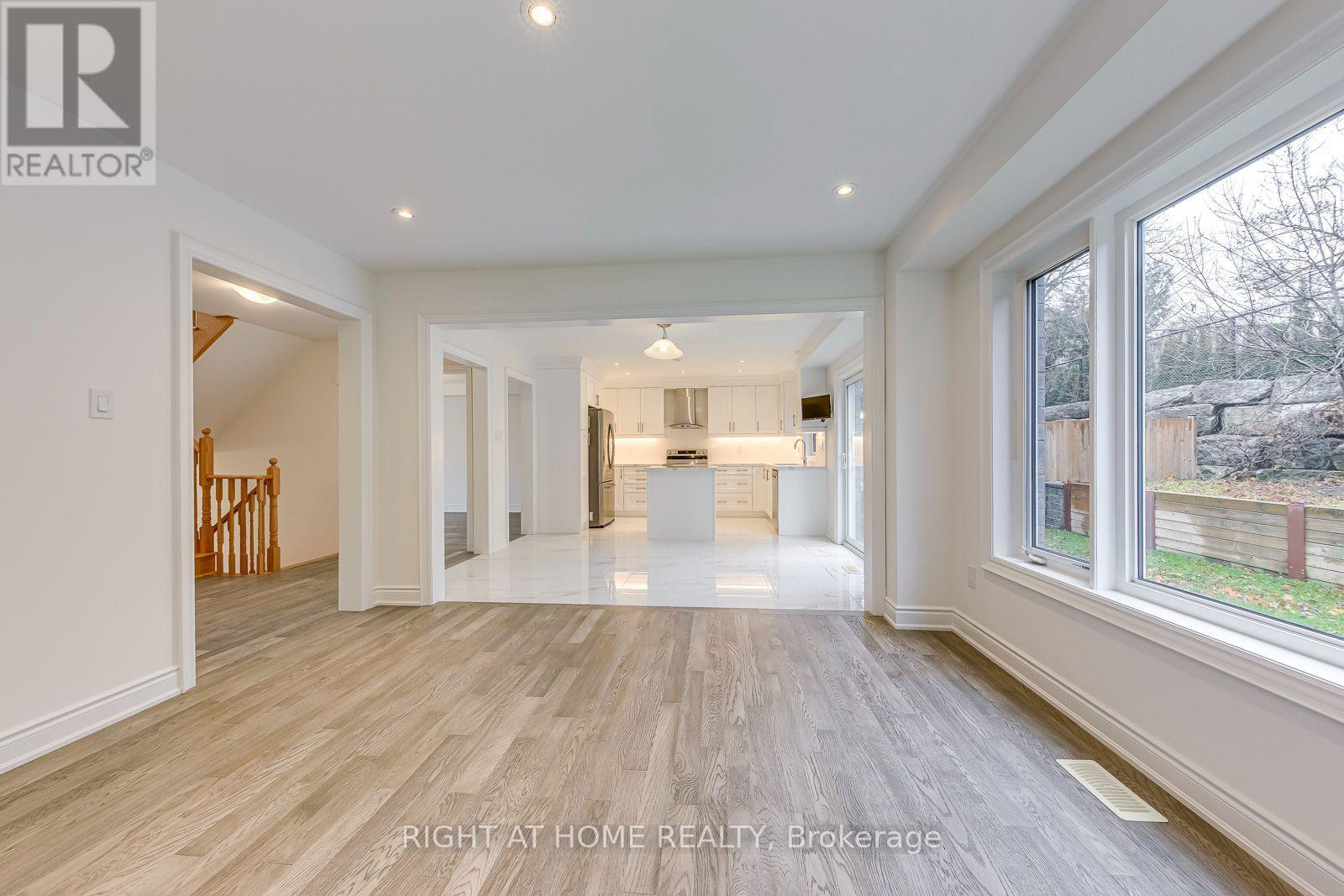 2579 Islington Avenue, Toronto, Ontario  M9V 4A2 - Photo 9 - W13670064
