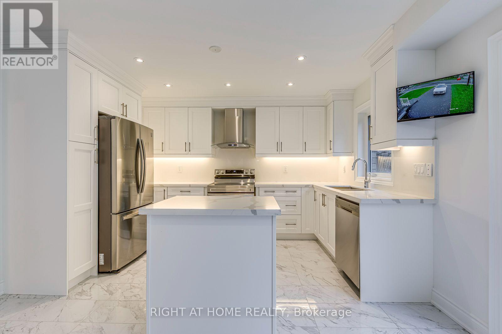2577 Islington Avenue, Toronto, Ontario  M9V 4A2 - Photo 12 - W13670070