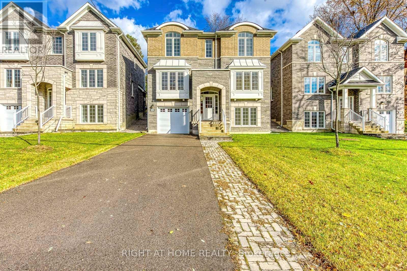 2577 Islington Avenue, Toronto, Ontario  M9V 4A2 - Photo 2 - W13670070