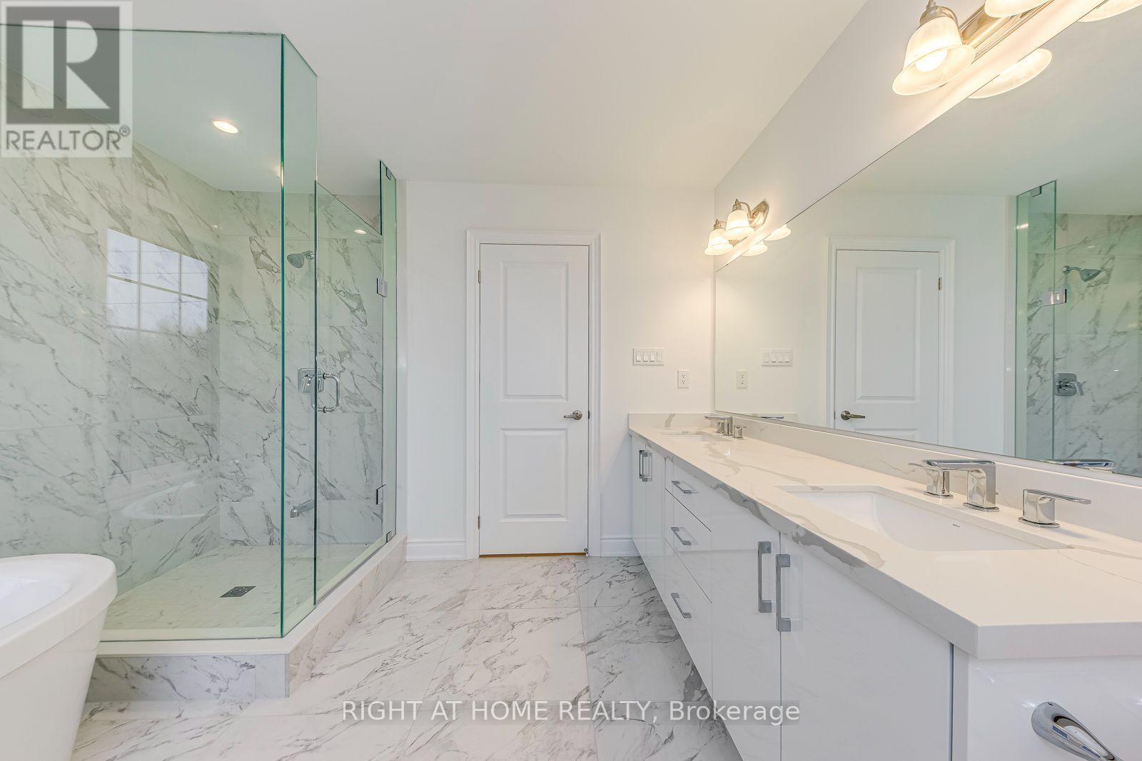 2577 Islington Avenue, Toronto, Ontario  M9V 4A2 - Photo 27 - W13670070