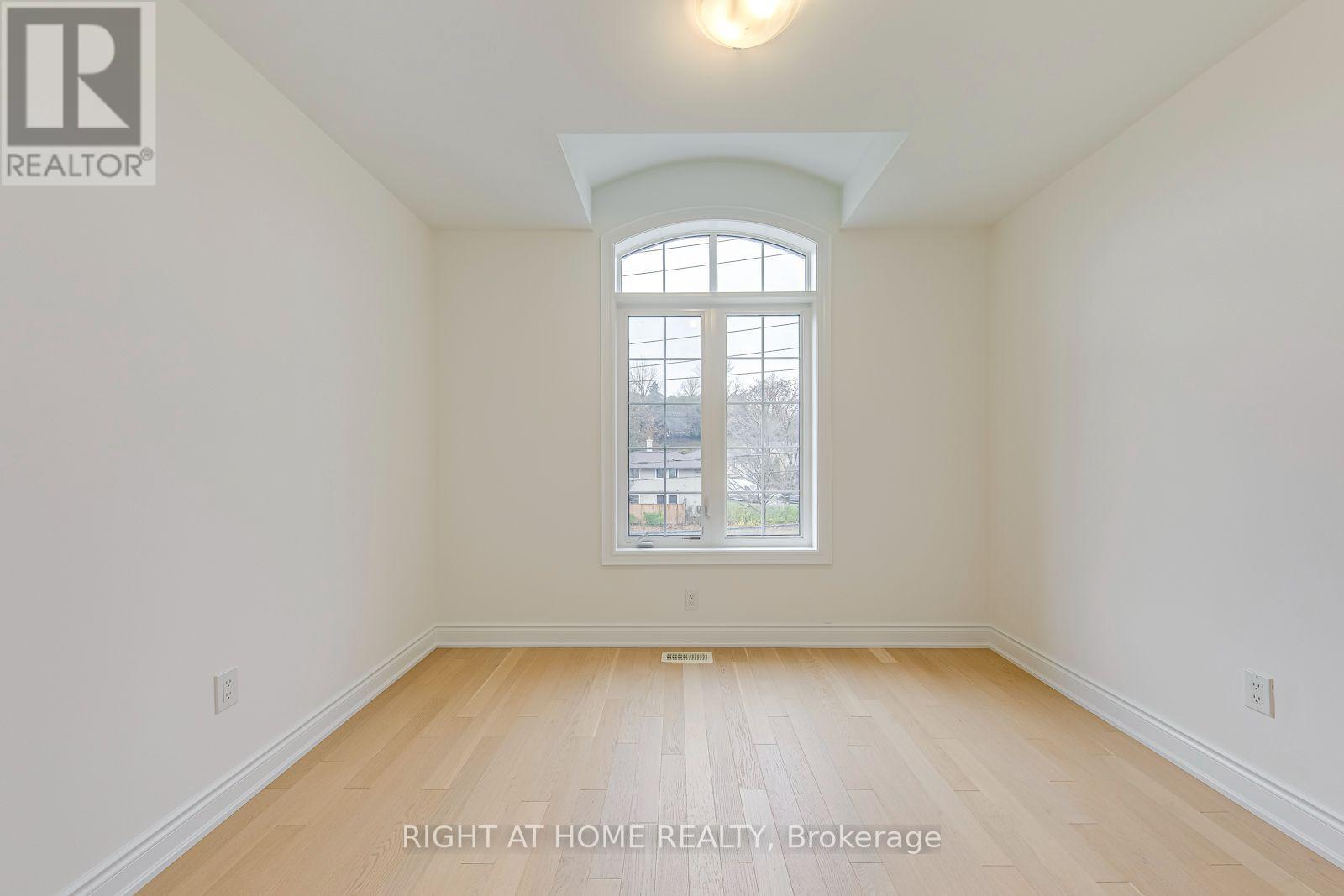 2577 Islington Avenue, Toronto, Ontario  M9V 4A2 - Photo 32 - W13670070