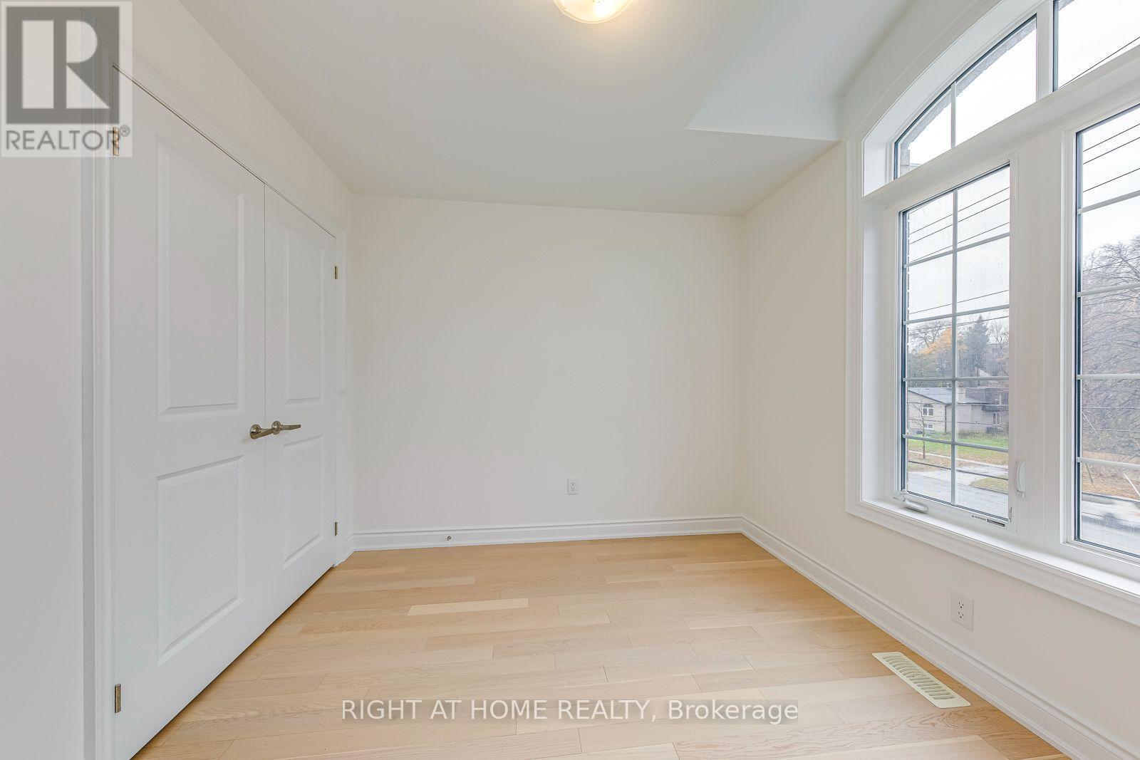 2577 Islington Avenue, Toronto, Ontario  M9V 4A2 - Photo 33 - W13670070