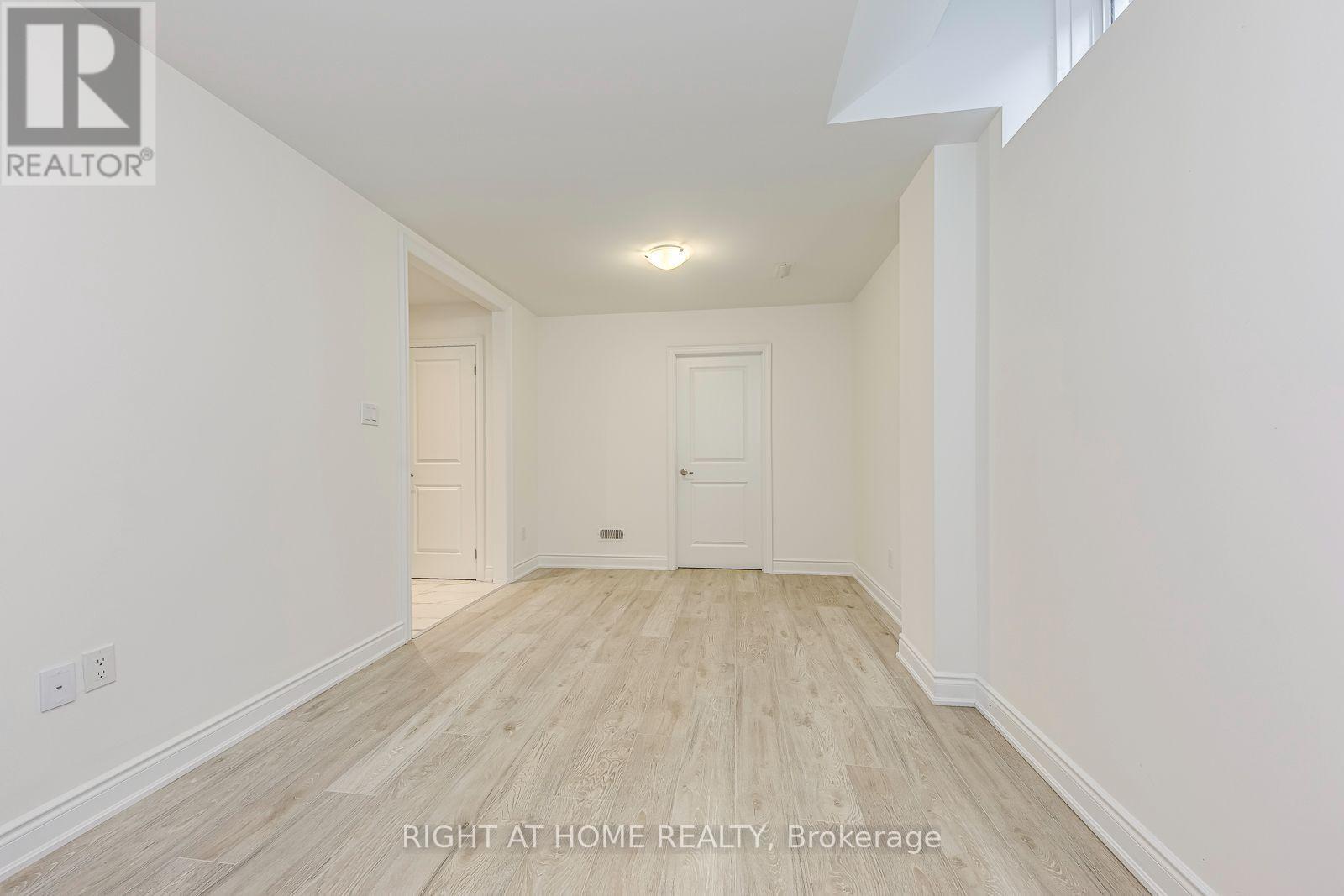 2577 Islington Avenue, Toronto, Ontario  M9V 4A2 - Photo 39 - W13670070