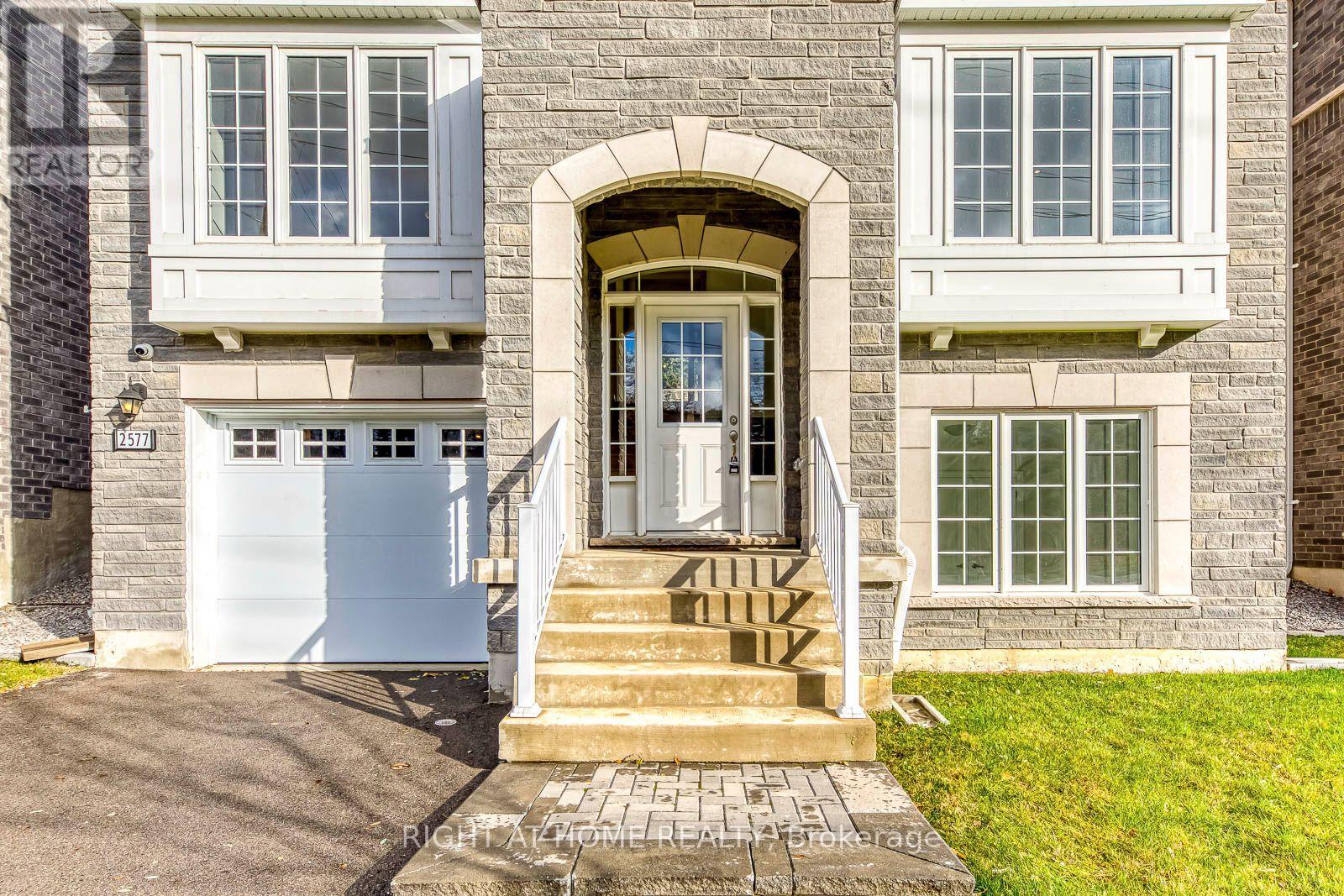 2577 Islington Avenue, Toronto, Ontario  M9V 4A2 - Photo 4 - W13670070