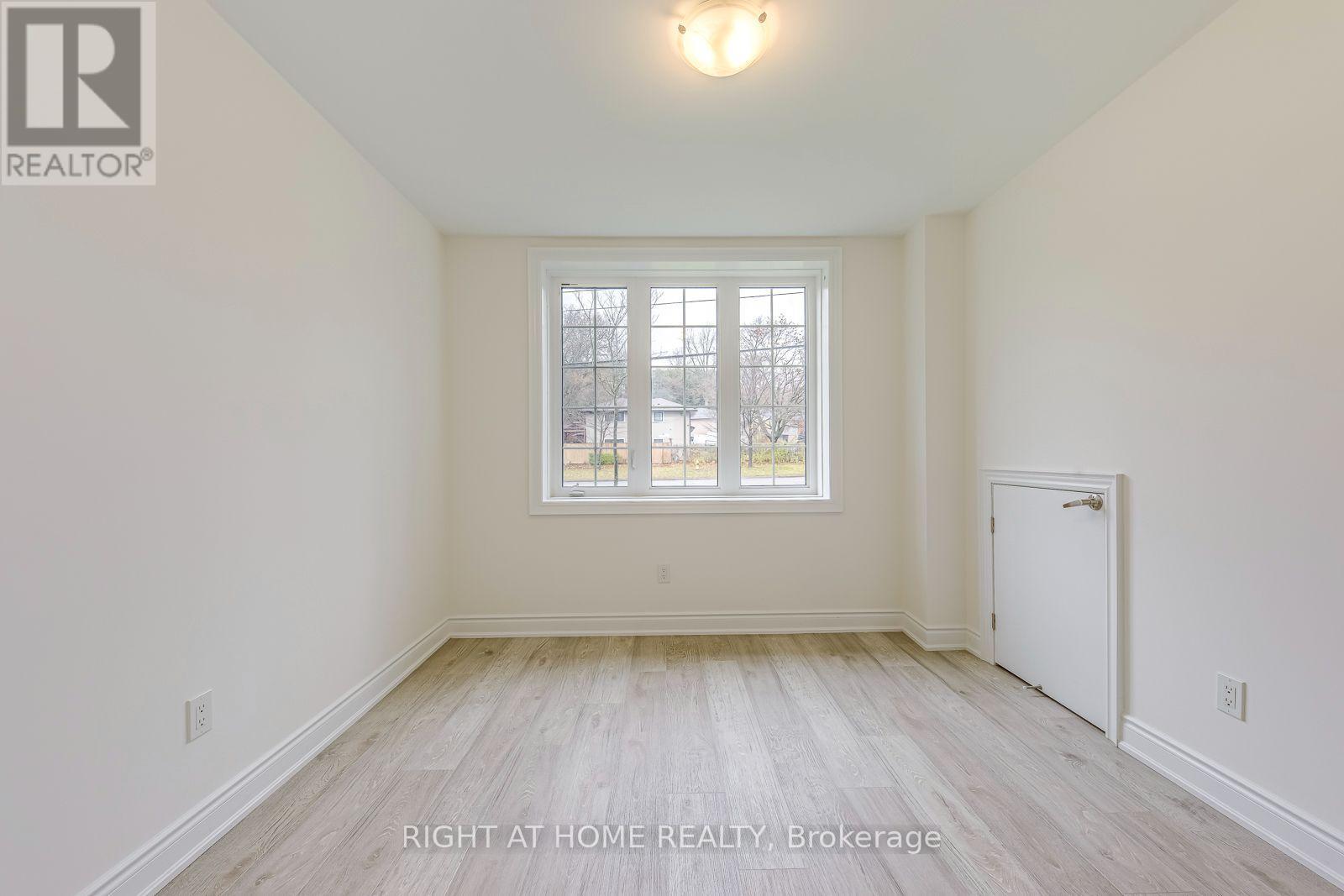 2577 Islington Avenue, Toronto, Ontario  M9V 4A2 - Photo 40 - W13670070