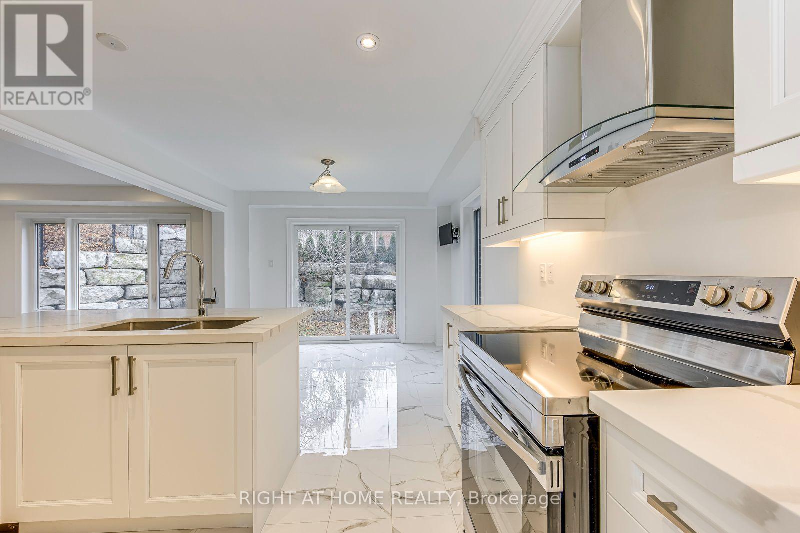 2581 Islington Avenue, Toronto, Ontario  M9V 4A2 - Photo 20 - W13670074