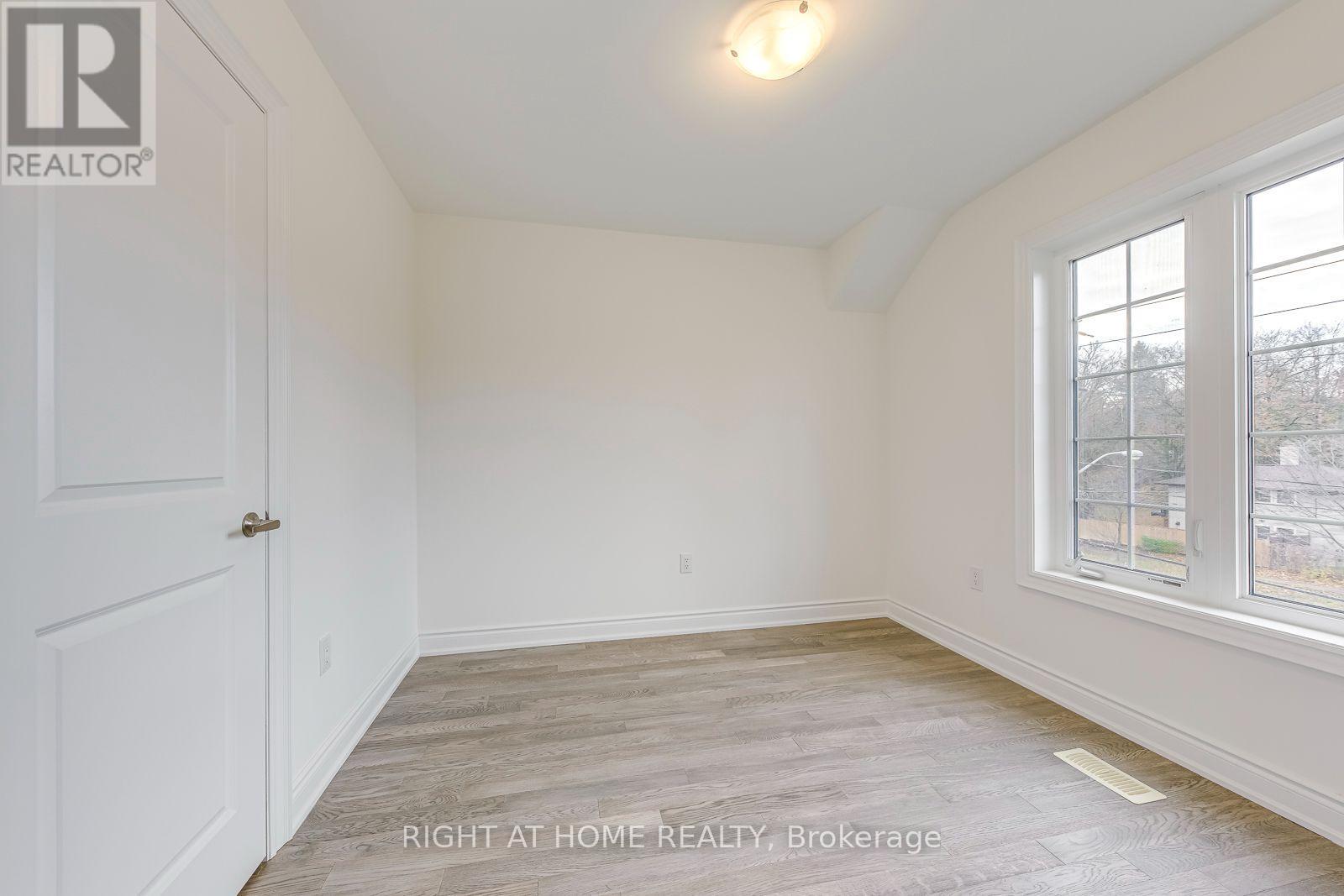 2581 Islington Avenue, Toronto, Ontario  M9V 4A2 - Photo 34 - W13670074