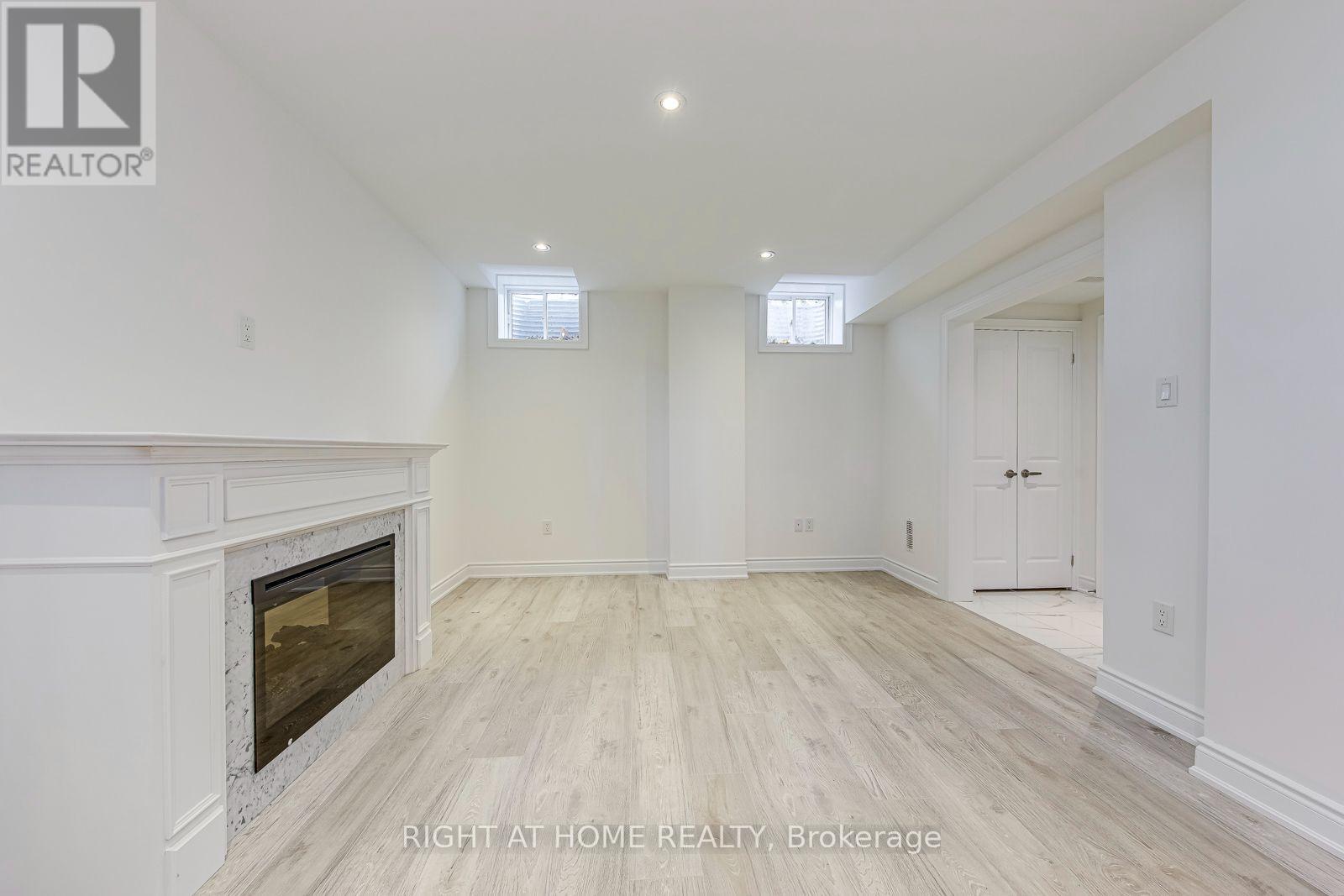 2581 Islington Avenue, Toronto, Ontario  M9V 4A2 - Photo 38 - W13670074