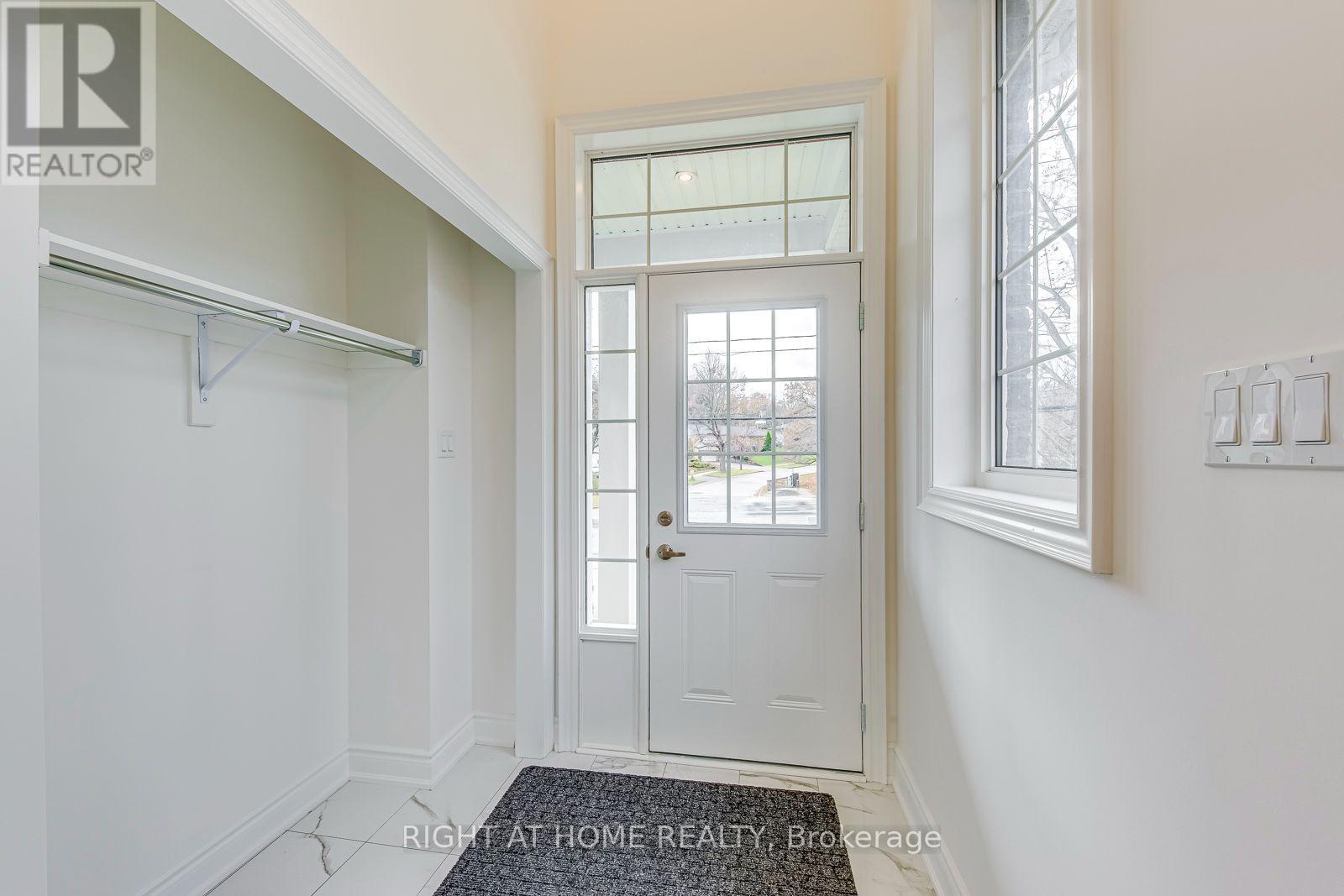 2581 Islington Avenue, Toronto, Ontario  M9V 4A2 - Photo 6 - W13670074