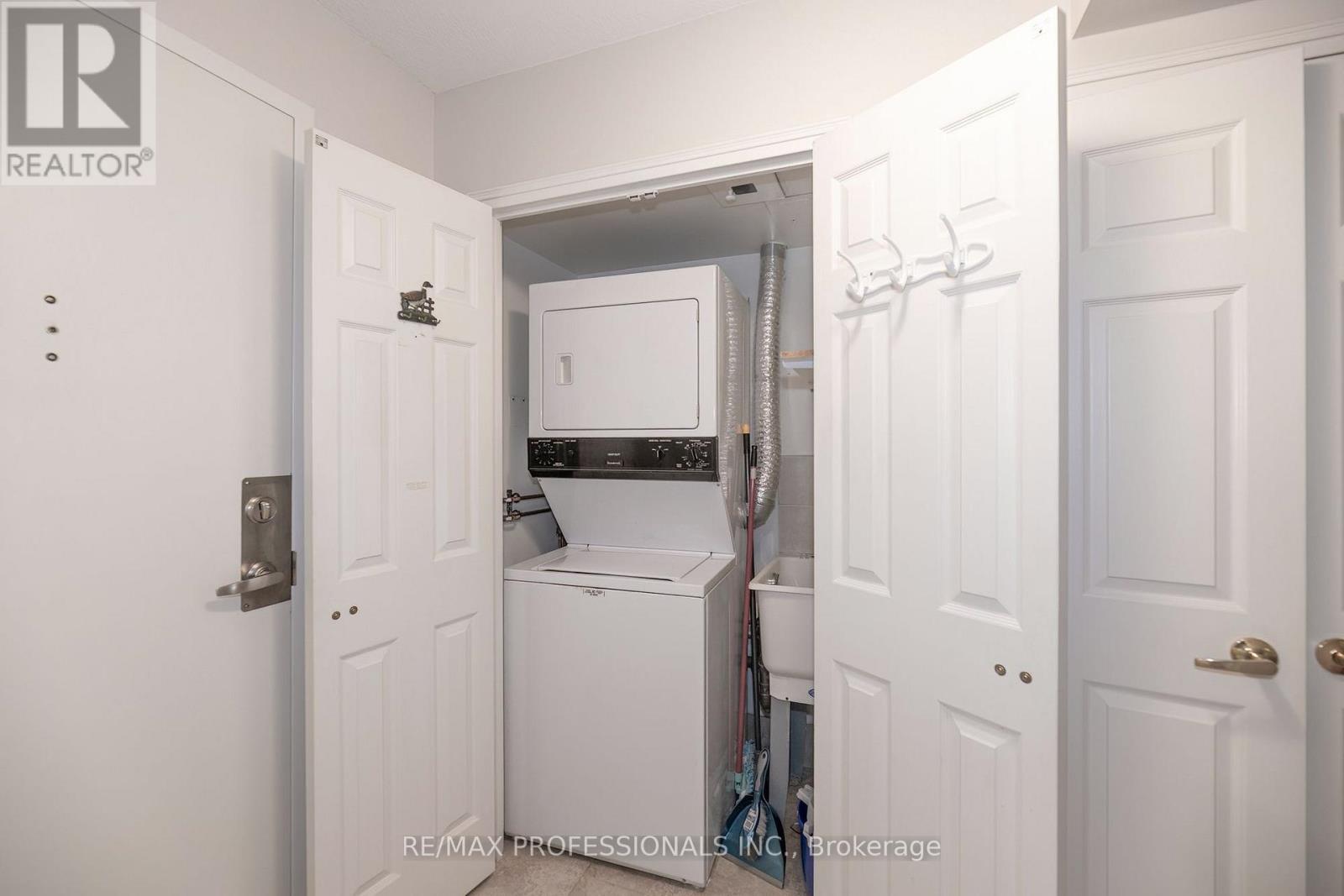 105 - 95 La Rose Avenue, Toronto, Ontario  M9P 3T2 - Photo 26 - W13670090