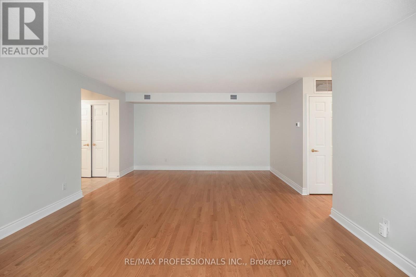 105 - 95 La Rose Avenue, Toronto, Ontario  M9P 3T2 - Photo 8 - W13670090