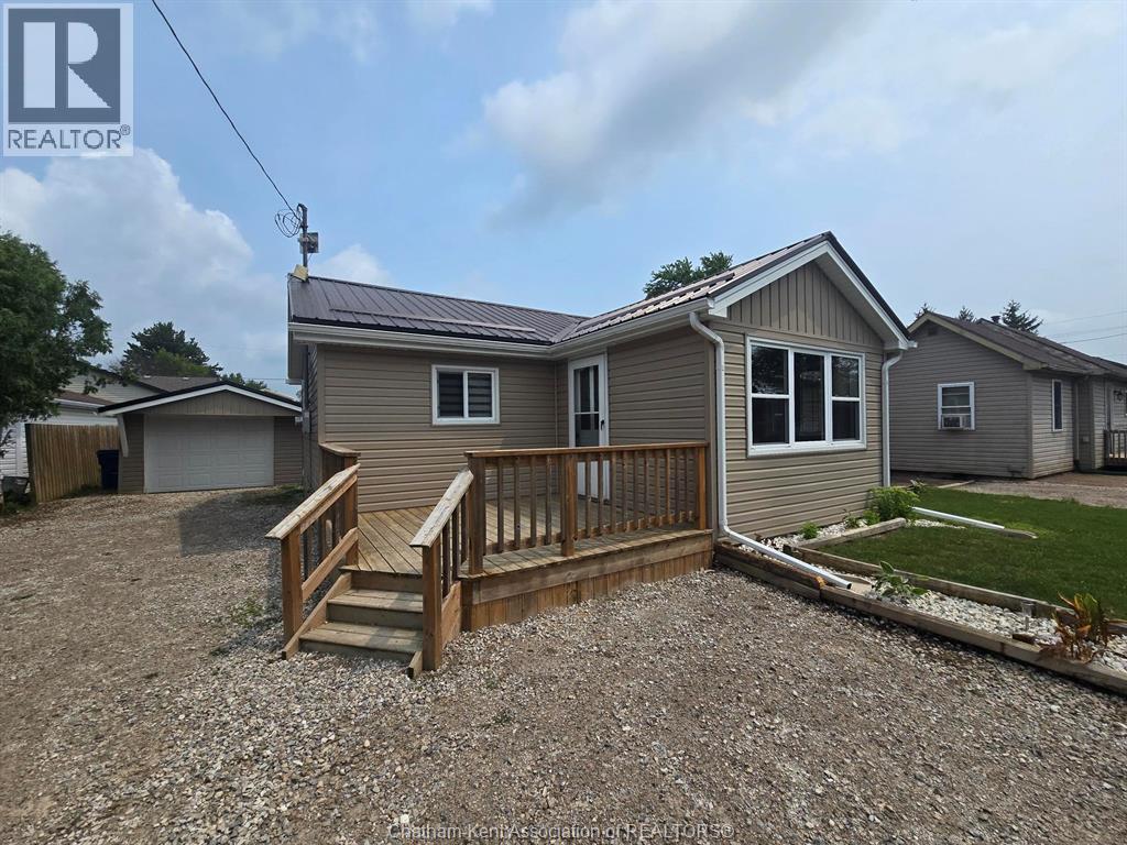 21031 Queen Street, Charing Cross, Ontario  N0P 1G0 - Photo 2 - 26019659