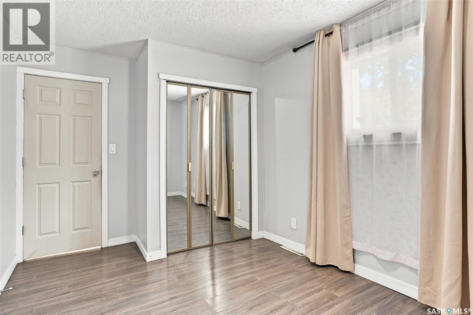 1539 B Avenue N, Saskatoon, Saskatchewan  S7L 1G9 - Photo 16 - SK045464
