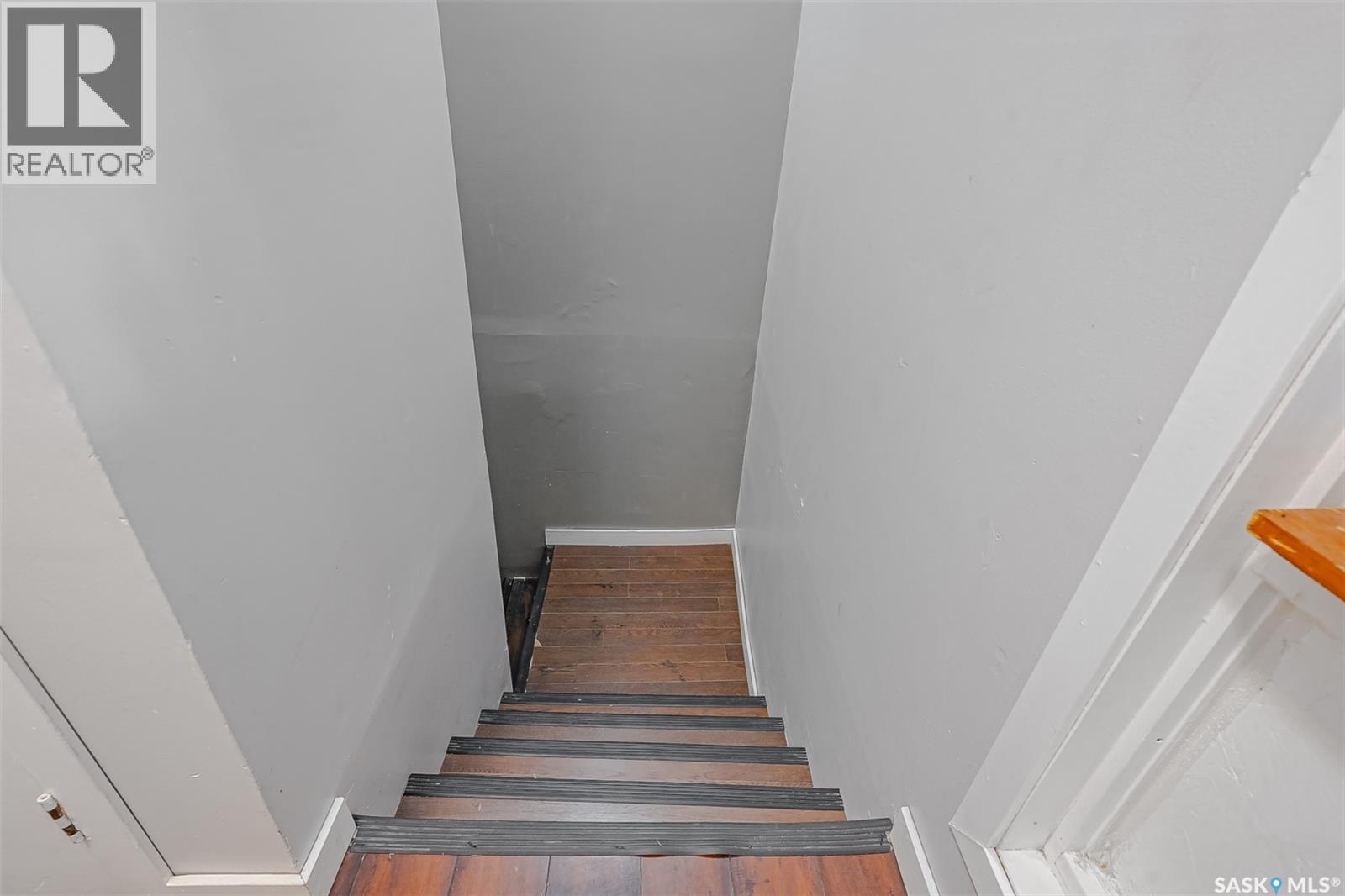 1539 B Avenue N, Saskatoon, Saskatchewan  S7L 1G9 - Photo 31 - SK045464