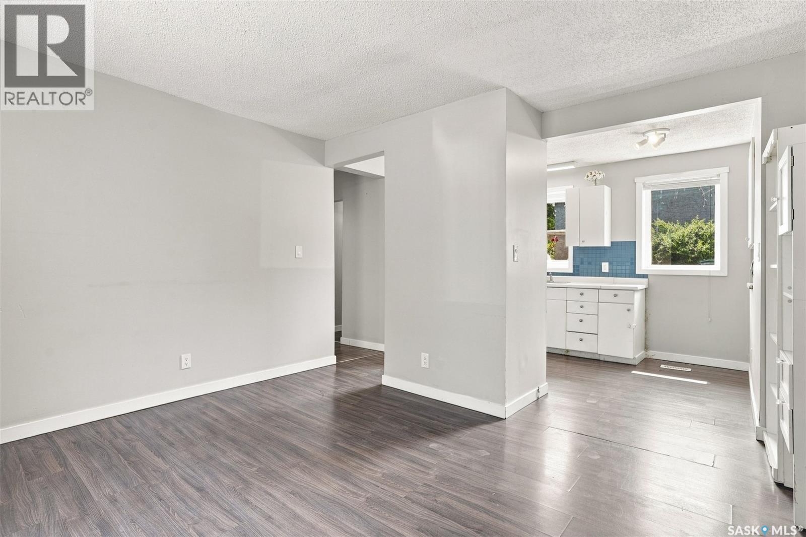 1539 B Avenue N, Saskatoon, Saskatchewan  S7L 1G9 - Photo 5 - SK045464