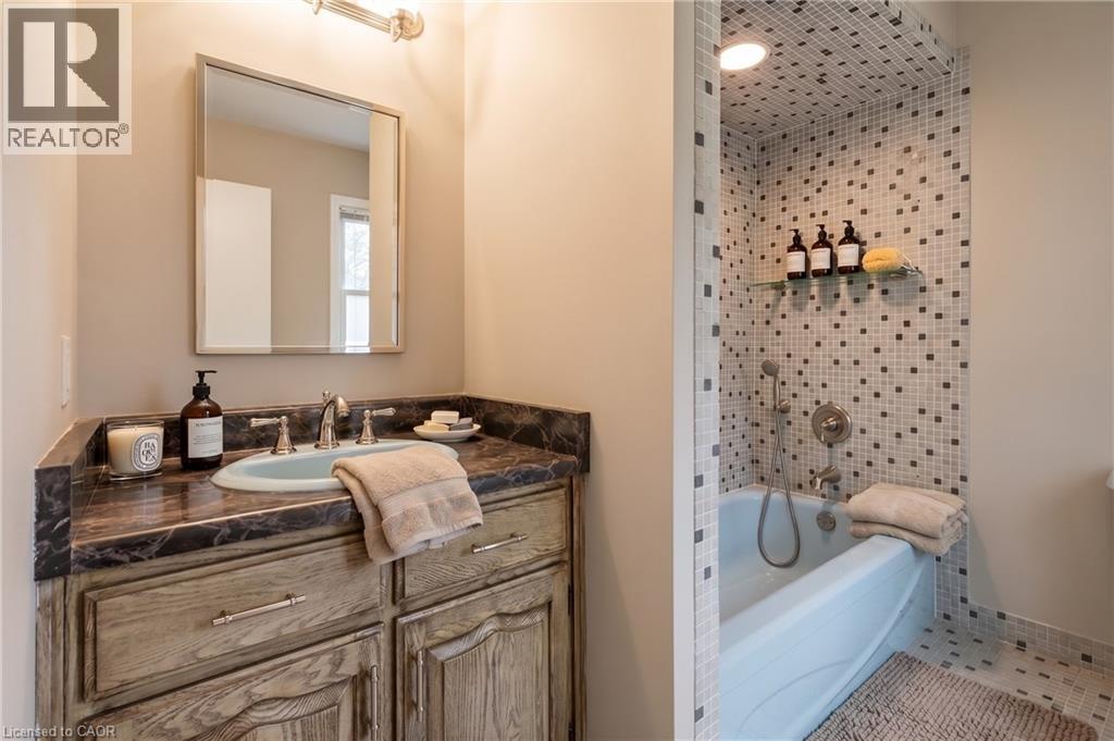 19 Verdun Court, Hamilton, Ontario  L9C 5W9 - Photo 20 - 40840493